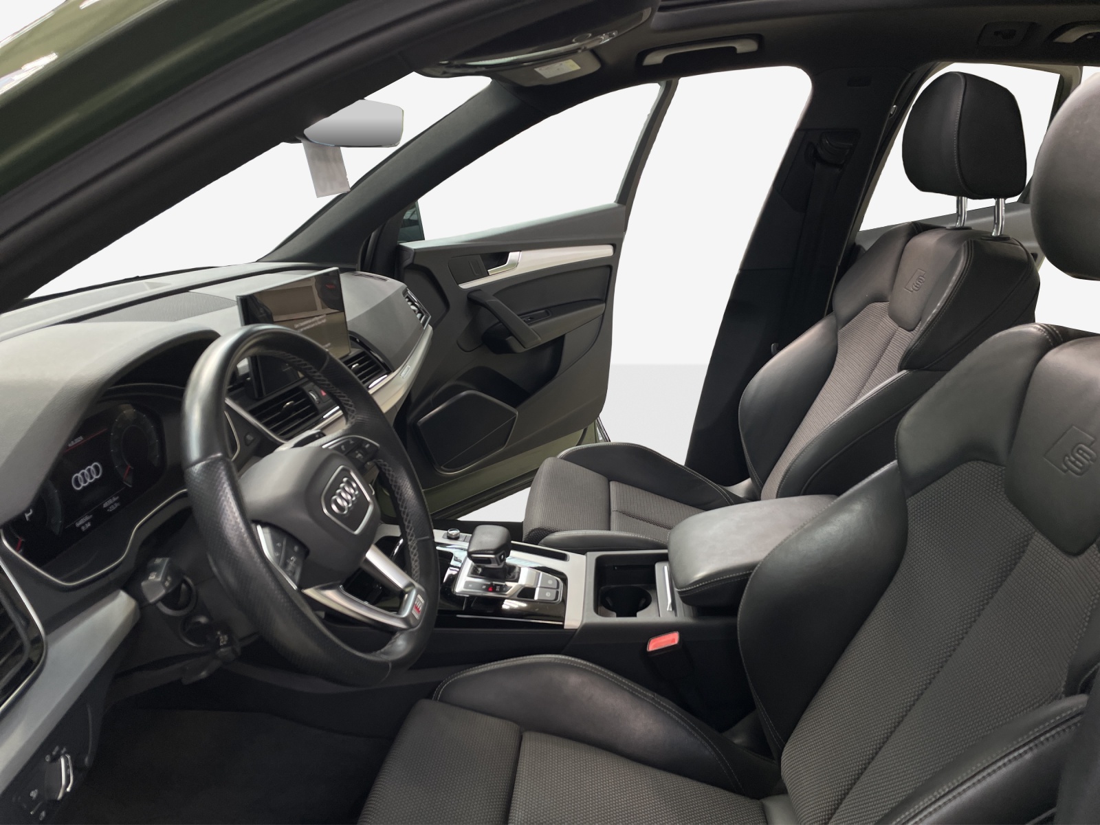 AUDI Q5 40 TDI Black Edition quattro S-tronic-image-7