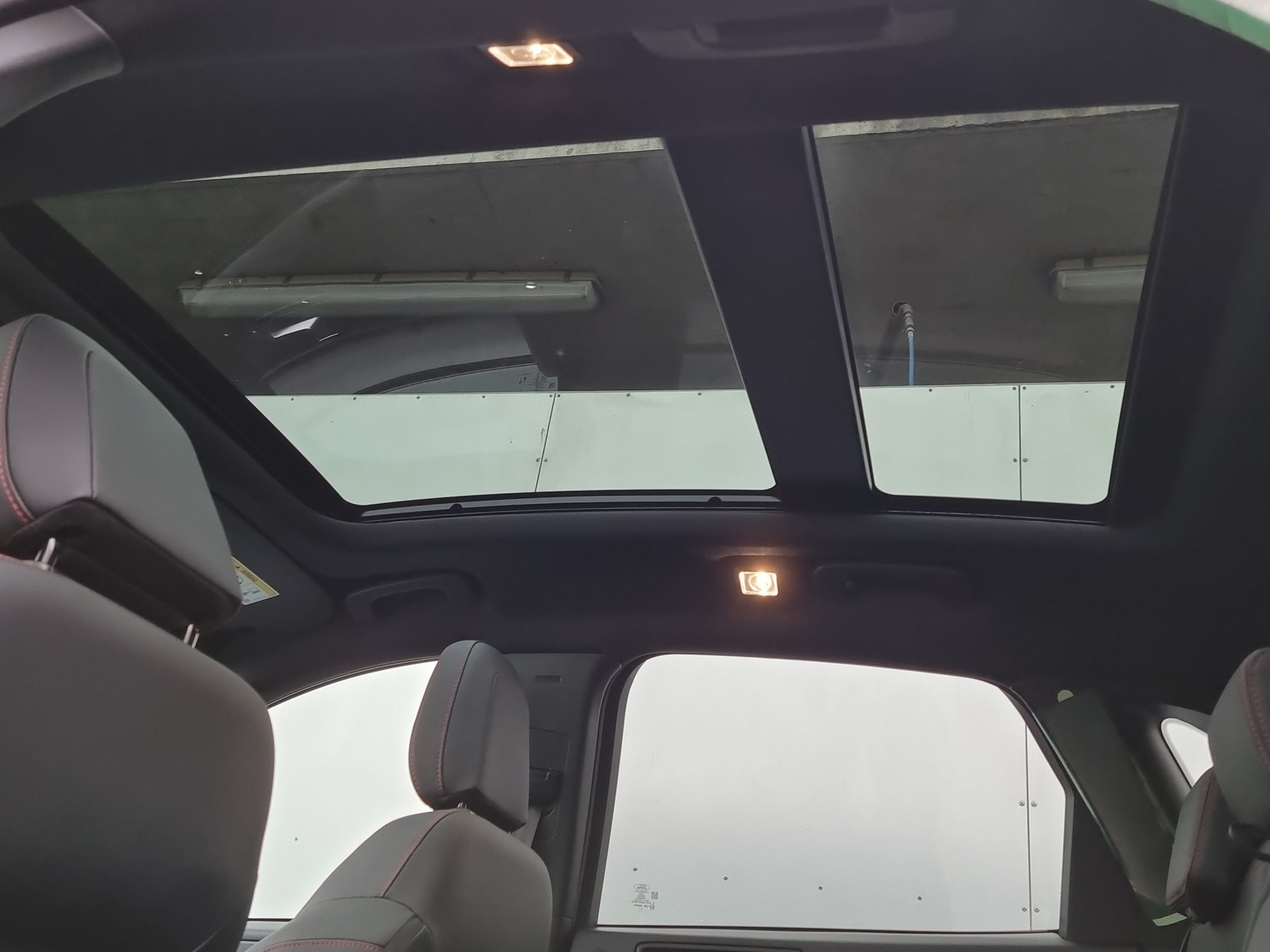 FORD Kuga 2.5 Hybrid ST-Line X 4x4-image-12