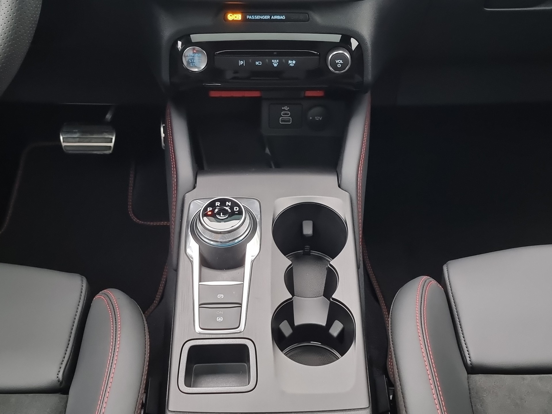 FORD Kuga 2.5 Hybrid ST-Line X 4x4-image-8