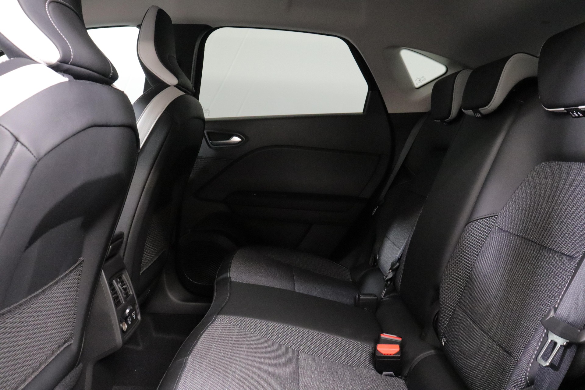 MITSUBISHI ASX 1.3 MH Intense-image-3