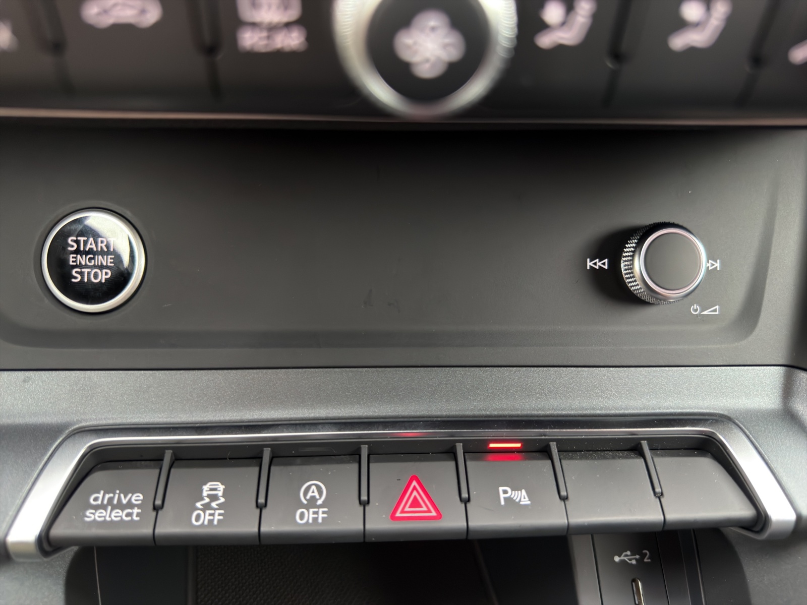 AUDI Q3 Sportback 35 TFSI S line Attraction S-tronic-image-15