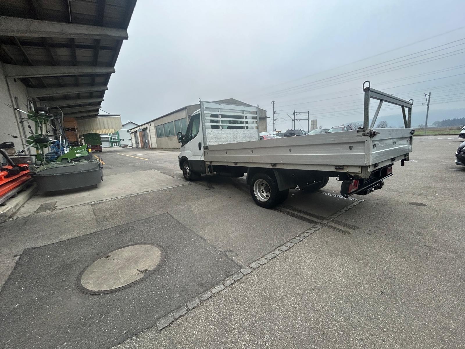 IVECO 35 C 15-image-4