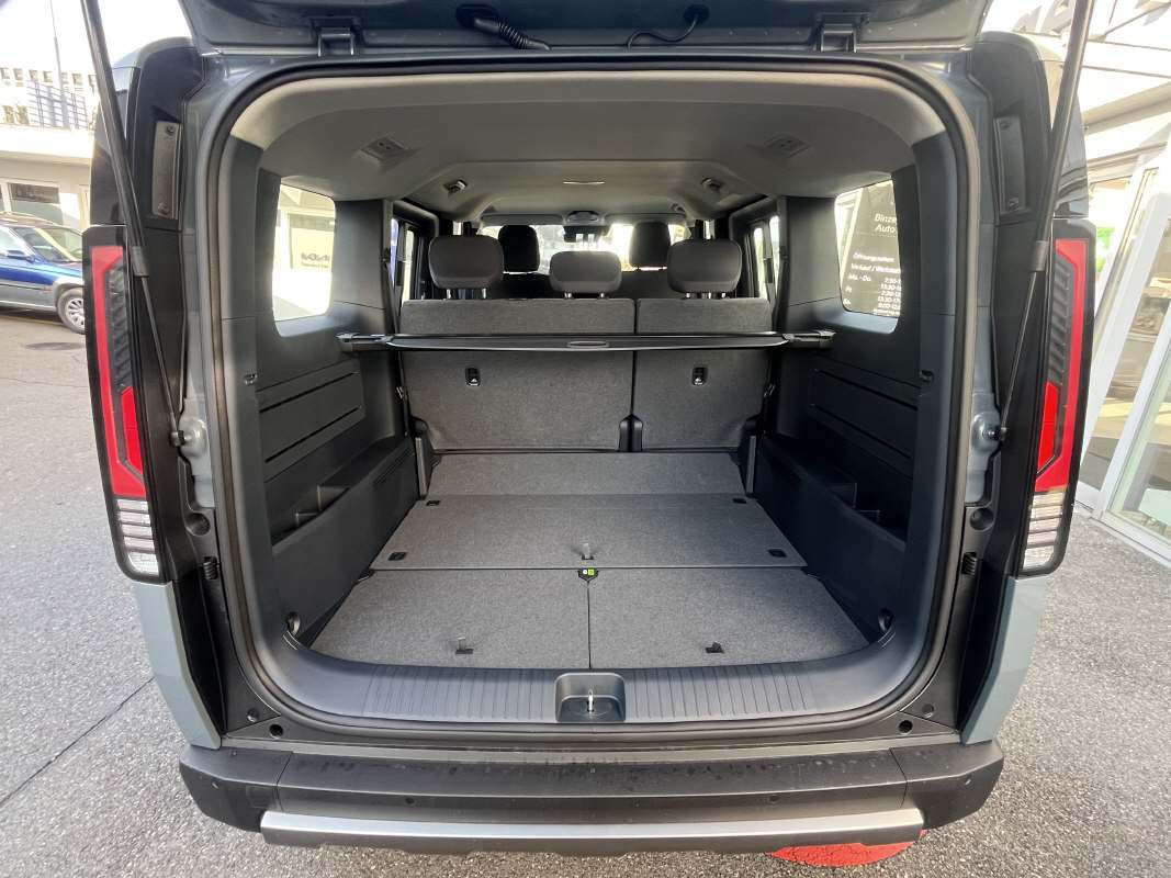 KIA PV5 Passenger 71.2 kWh Plus-image-7