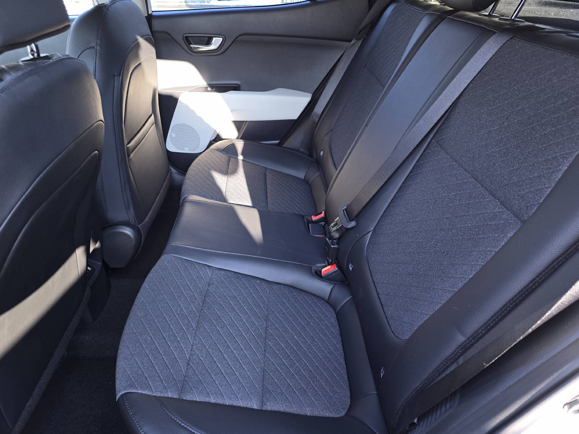 KIA Stonic 1.0 T-GDi MHEV GT-Line-image-5