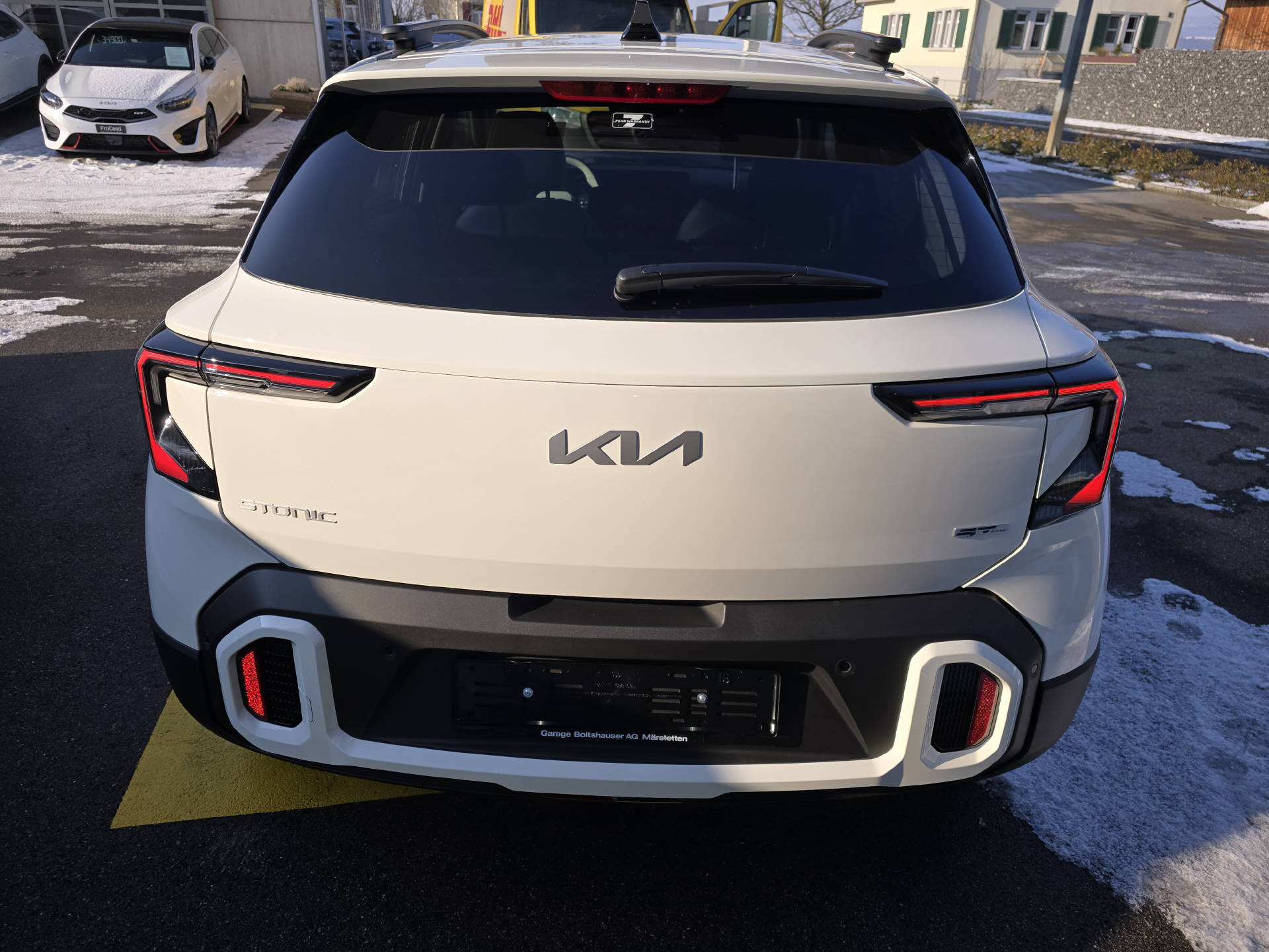 KIA Stonic 1.0 T-GDi MHEV GT-Line-image-3