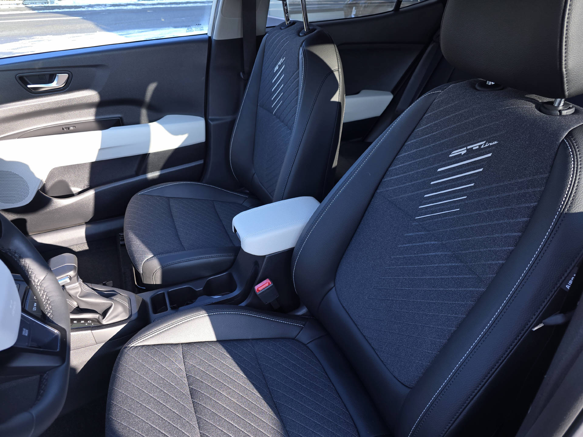 KIA Stonic 1.0 T-GDi MHEV GT-Line-image-6