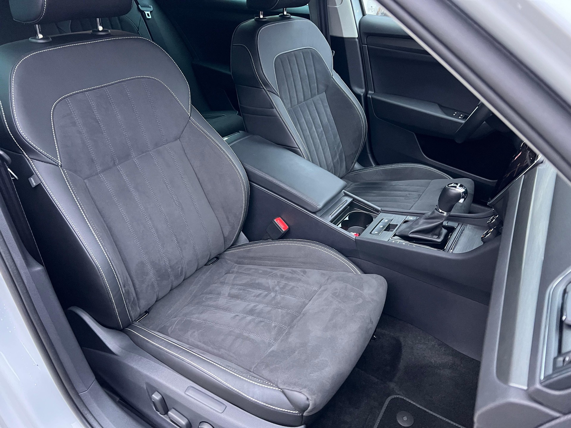 SKODA Superb Combi 2.0 TDI 200 Style 4x4 DSG-image-14