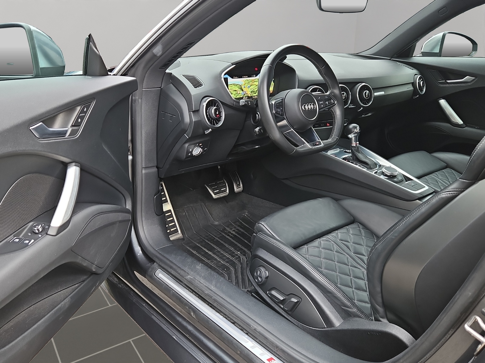 AUDI TTS Coupé 2.0 TFSI quattro S-tronic-image-6