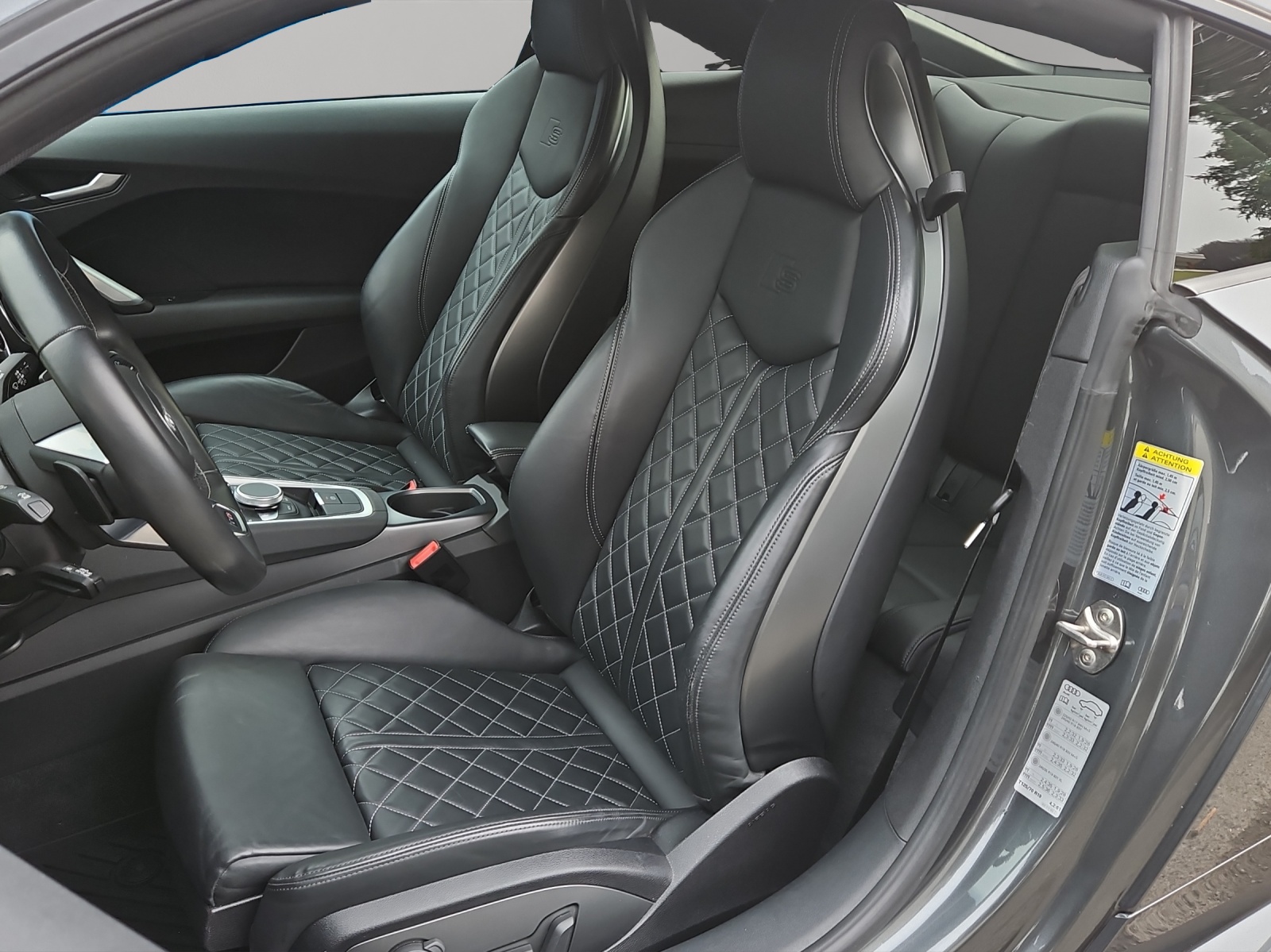 AUDI TTS Coupé 2.0 TFSI quattro S-tronic-image-7