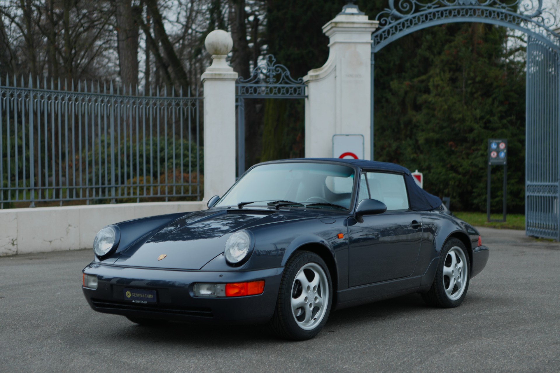 PORSCHE 911 Carrera 2 Cabrio 964-image-2