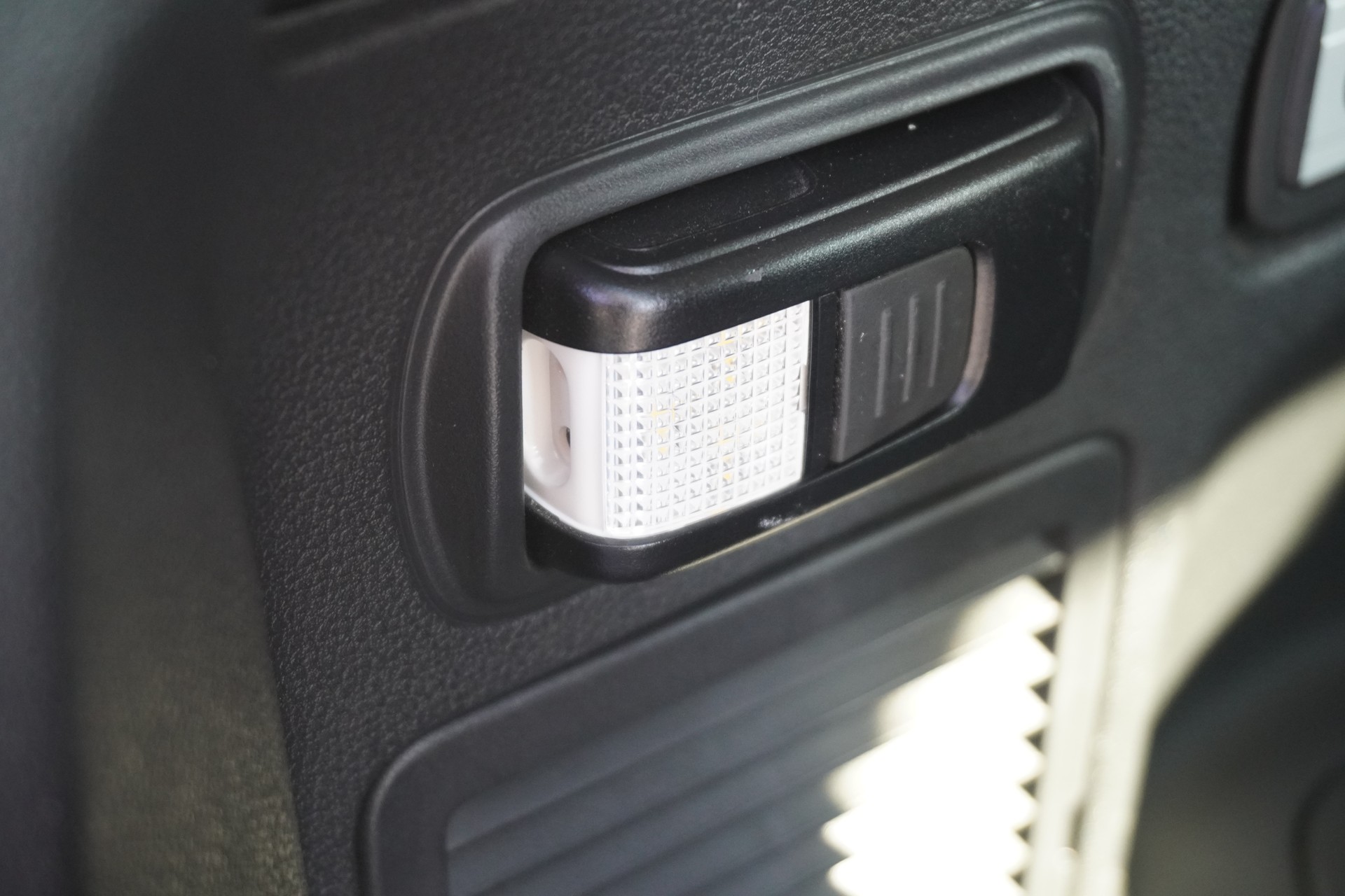 VW Touran 1.5 TSI EVO Comfortline DSG 7-PLÄTZER!!!-image-10