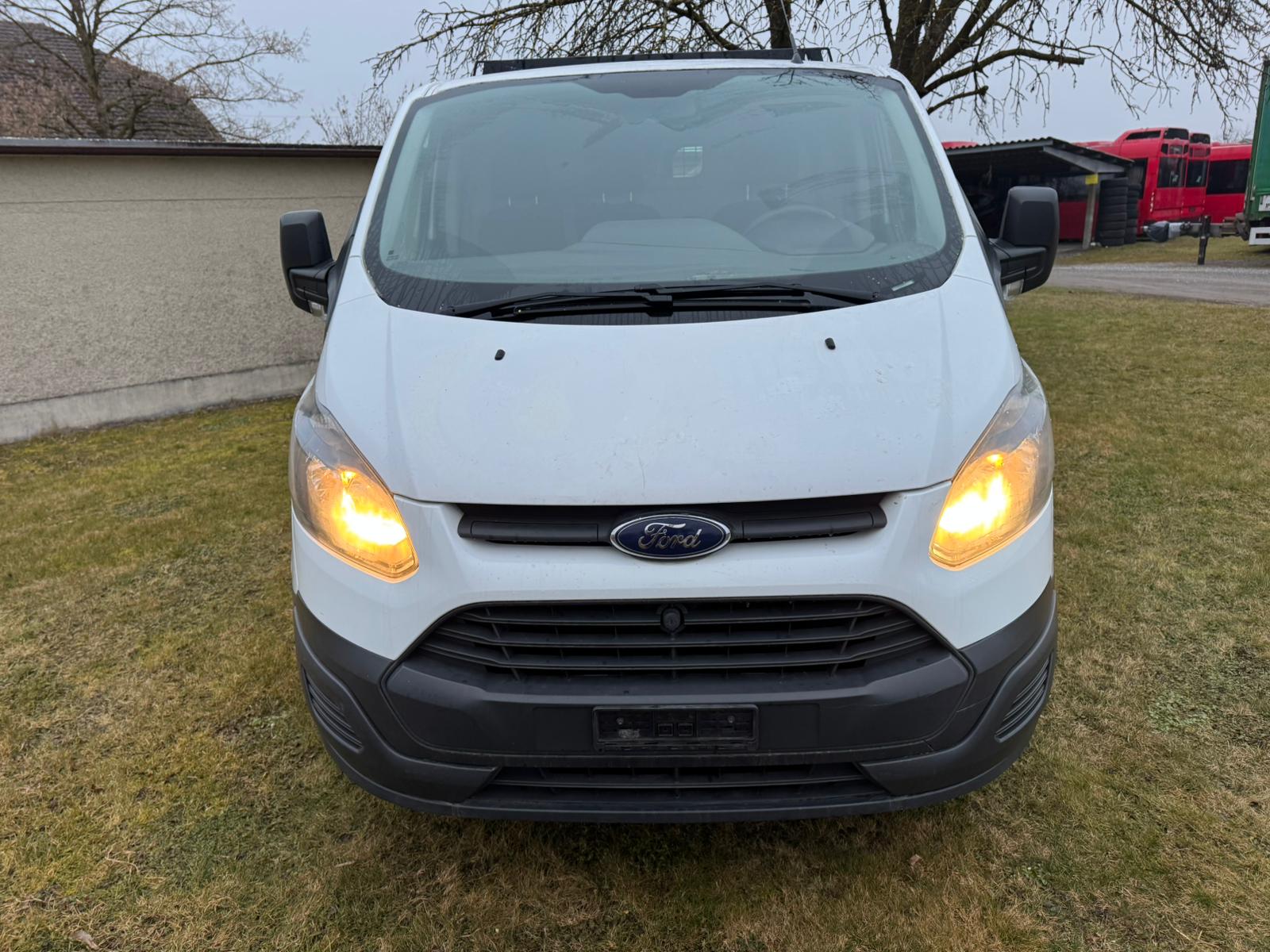 FORD Transit Custom Van 250 L1H1 Level 2-image-1