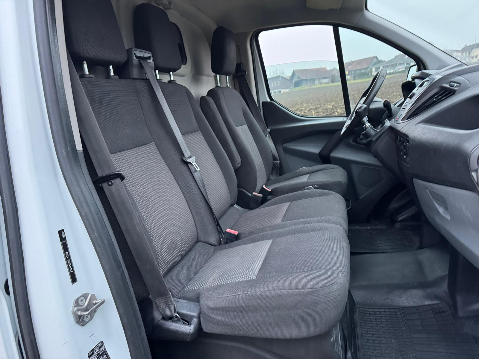FORD Transit Custom Van 250 L1H1 Level 2-image-11