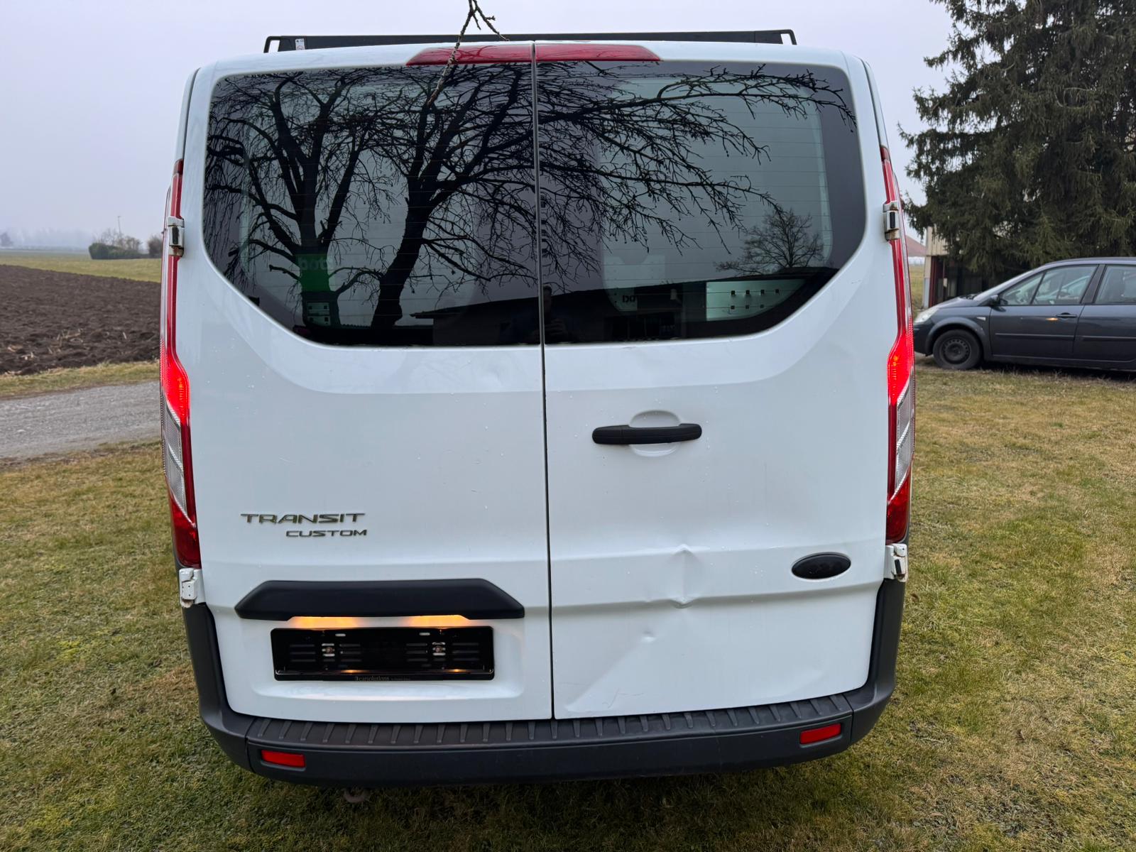 FORD Transit Custom Van 250 L1H1 Level 2-image-8