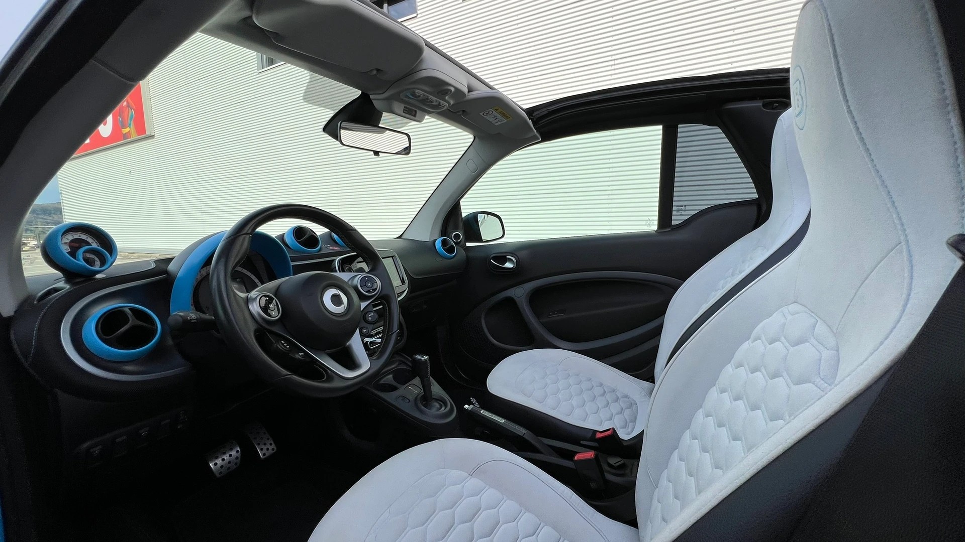 SMART FORTWO BRABUS LORINSER EDITION TWINMATIC l 90 PS-image-25