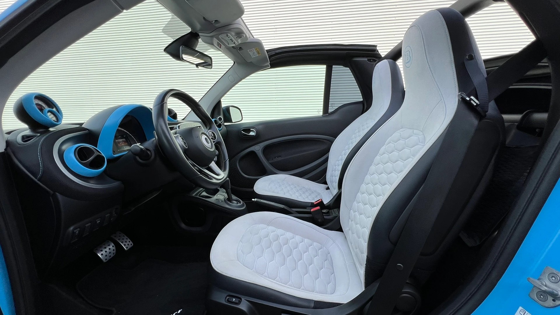 SMART FORTWO BRABUS LORINSER EDITION TWINMATIC l 90 PS-image-27