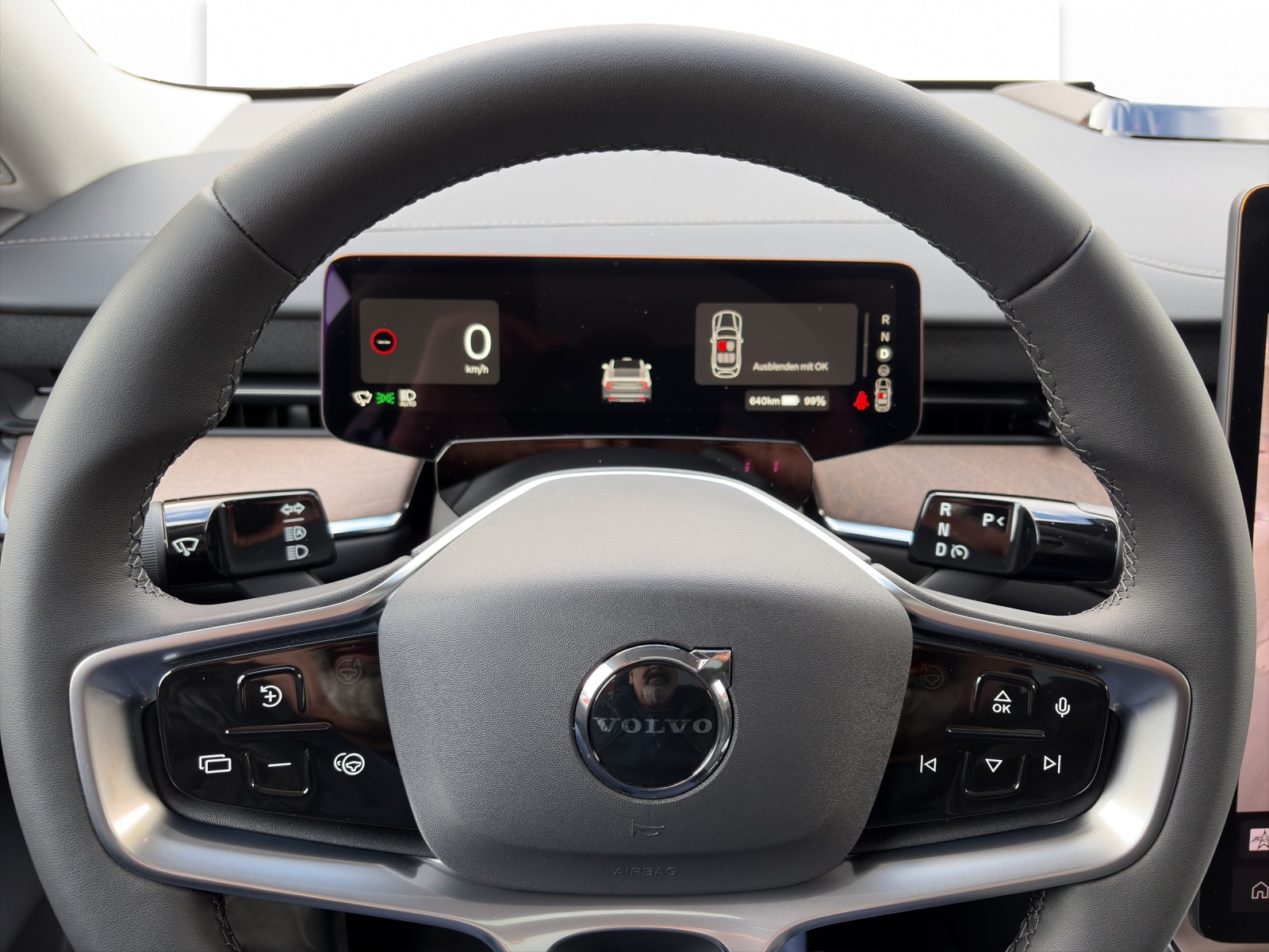 VOLVO ES90 Ultra-image-11