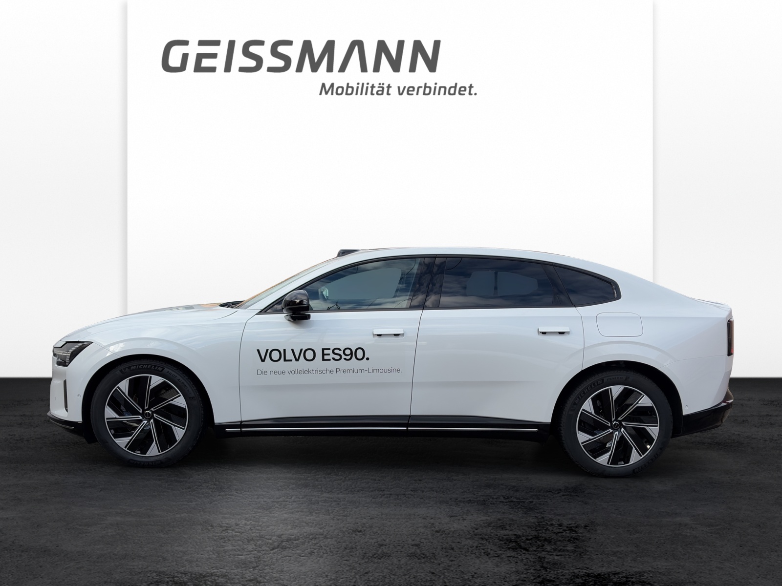 VOLVO ES90 Ultra-showroom-element-2