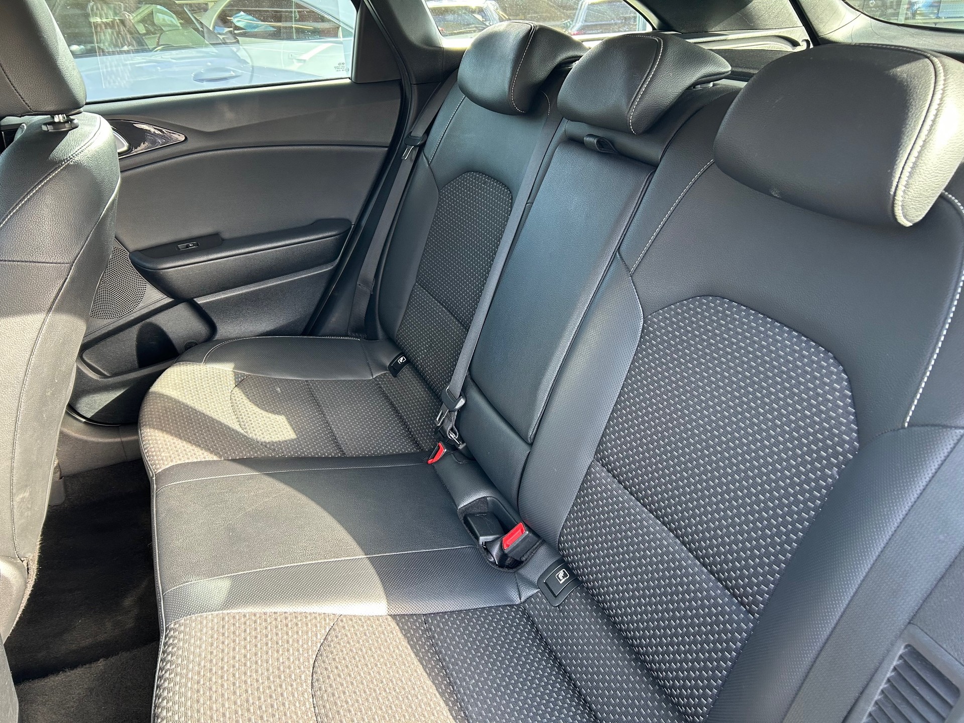 KIA Ceed Sportswagon 1.6 GDi Plug-in Hybrid Trend DCT-image-12