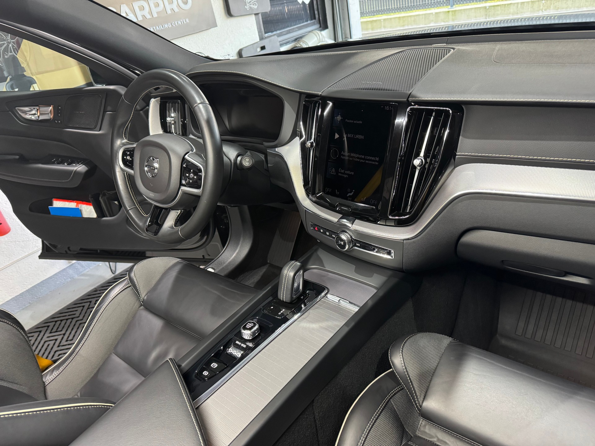 VOLVO XC60 T8 eAWD Polestar Geartronic-image-10