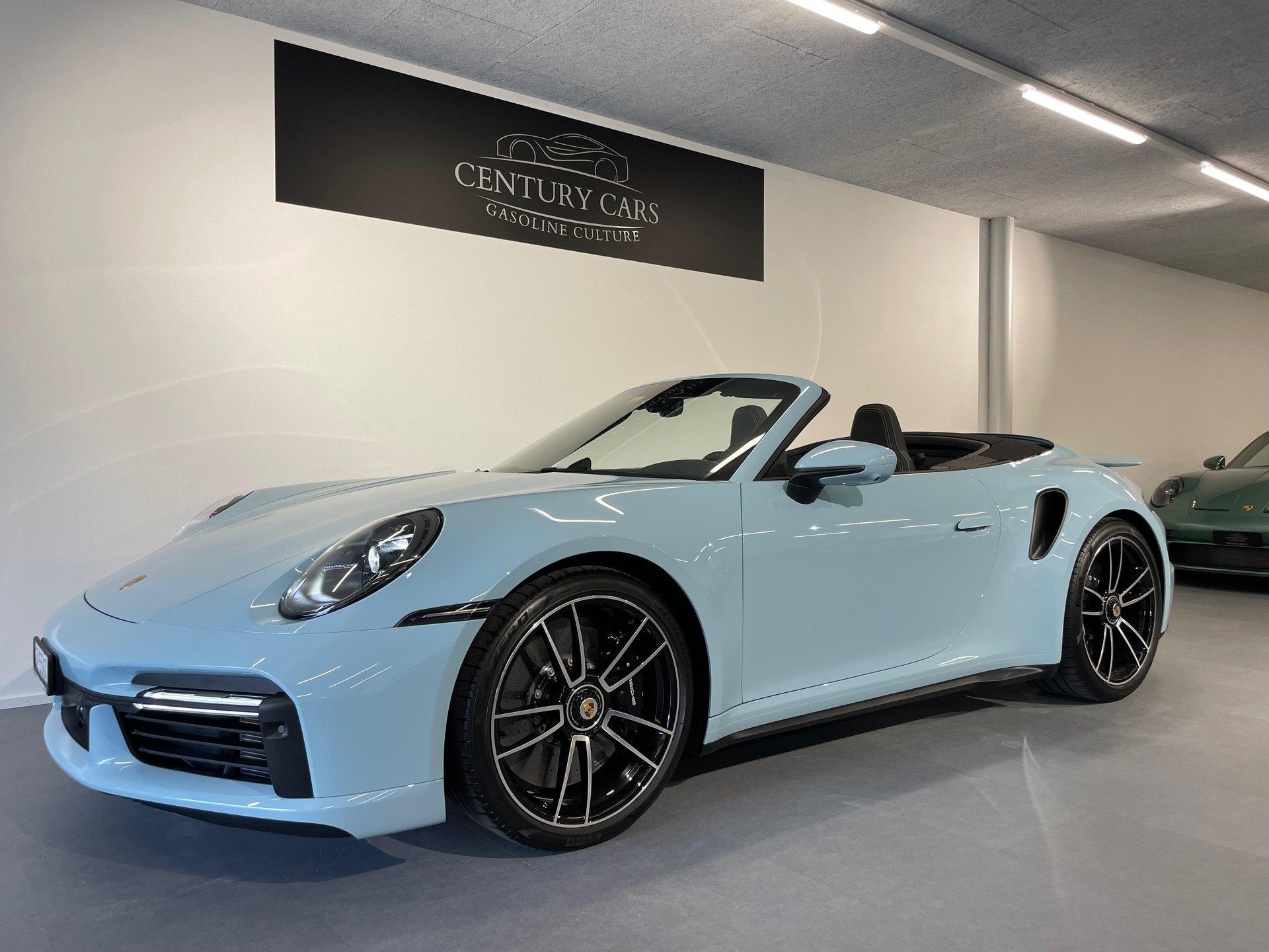 PORSCHE 911 Turbo S Cabriolet PDK-showroom-element-1