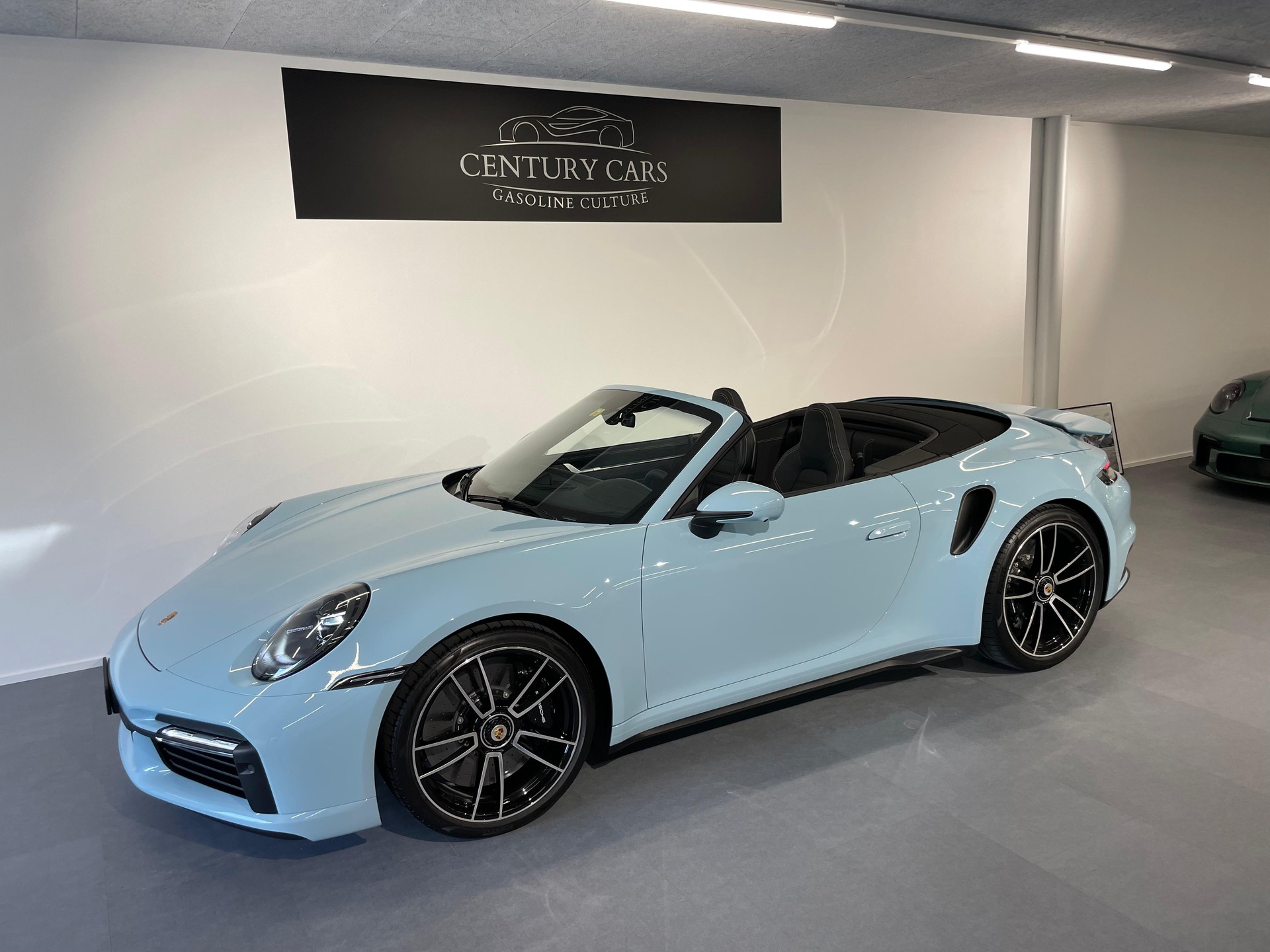 PORSCHE 911 Turbo S Cabriolet PDK-showroom-element-3
