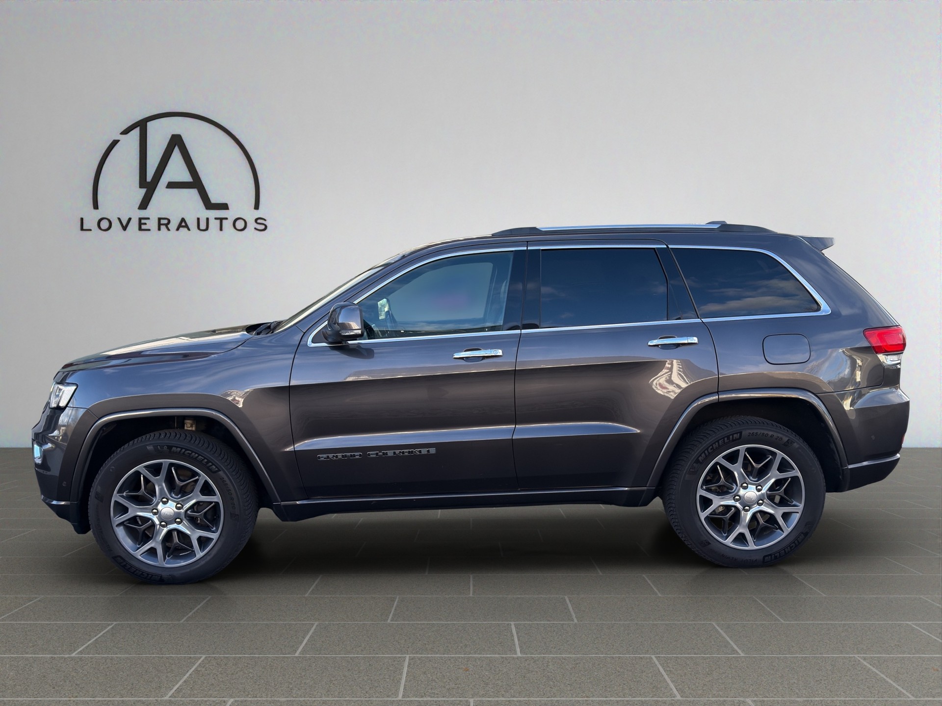 JEEP Grand Cherokee 3.0 CRD Overland Automatic-image-4