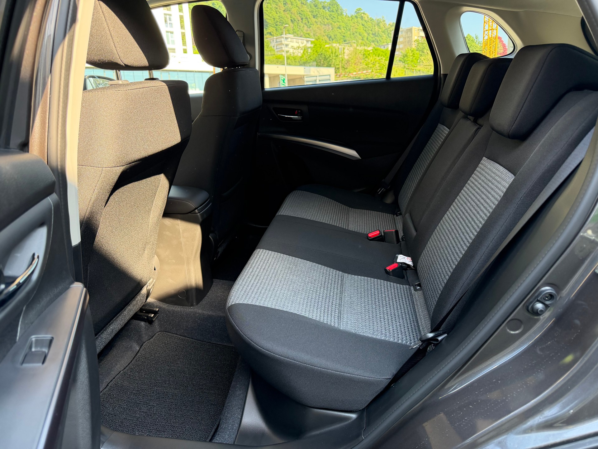 SUZUKI S-Cross 1.4 16V Compact+ hybrid 4WD Automatic-image-8