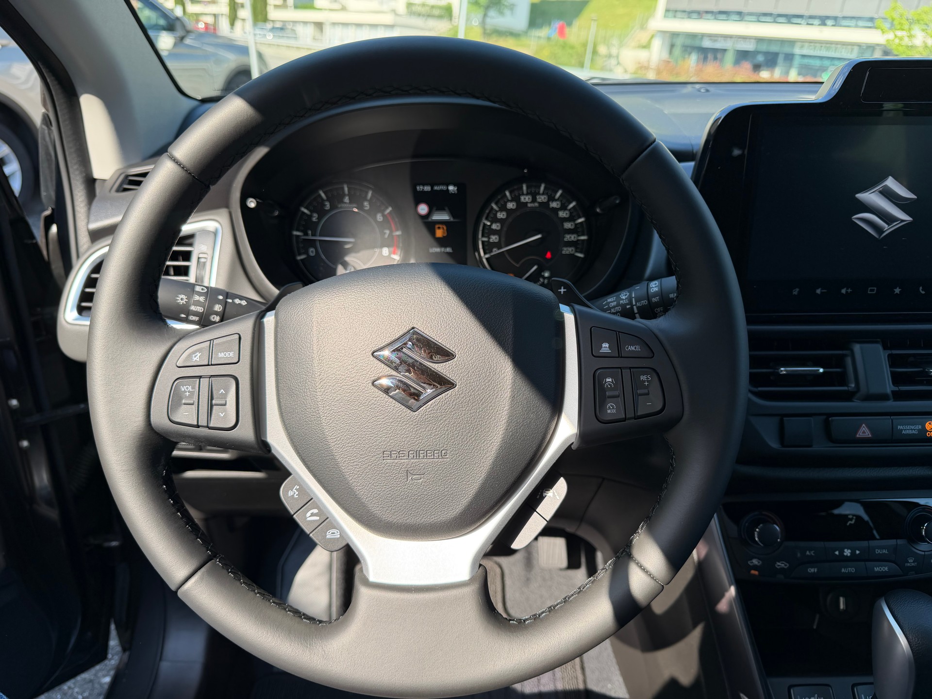 SUZUKI S-Cross 1.4 16V Compact+ hybrid 4WD Automatic-image-11