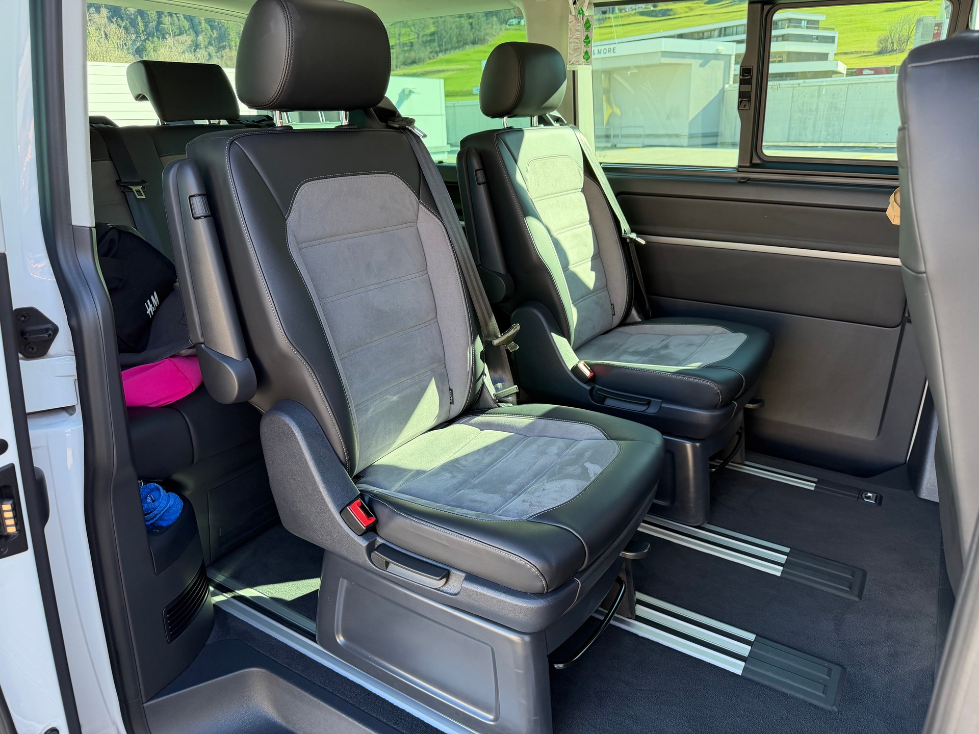 VW T6.1 Multivan 2.0 Bi-TDI Highline Liberty 4Mot. DSG-image-17