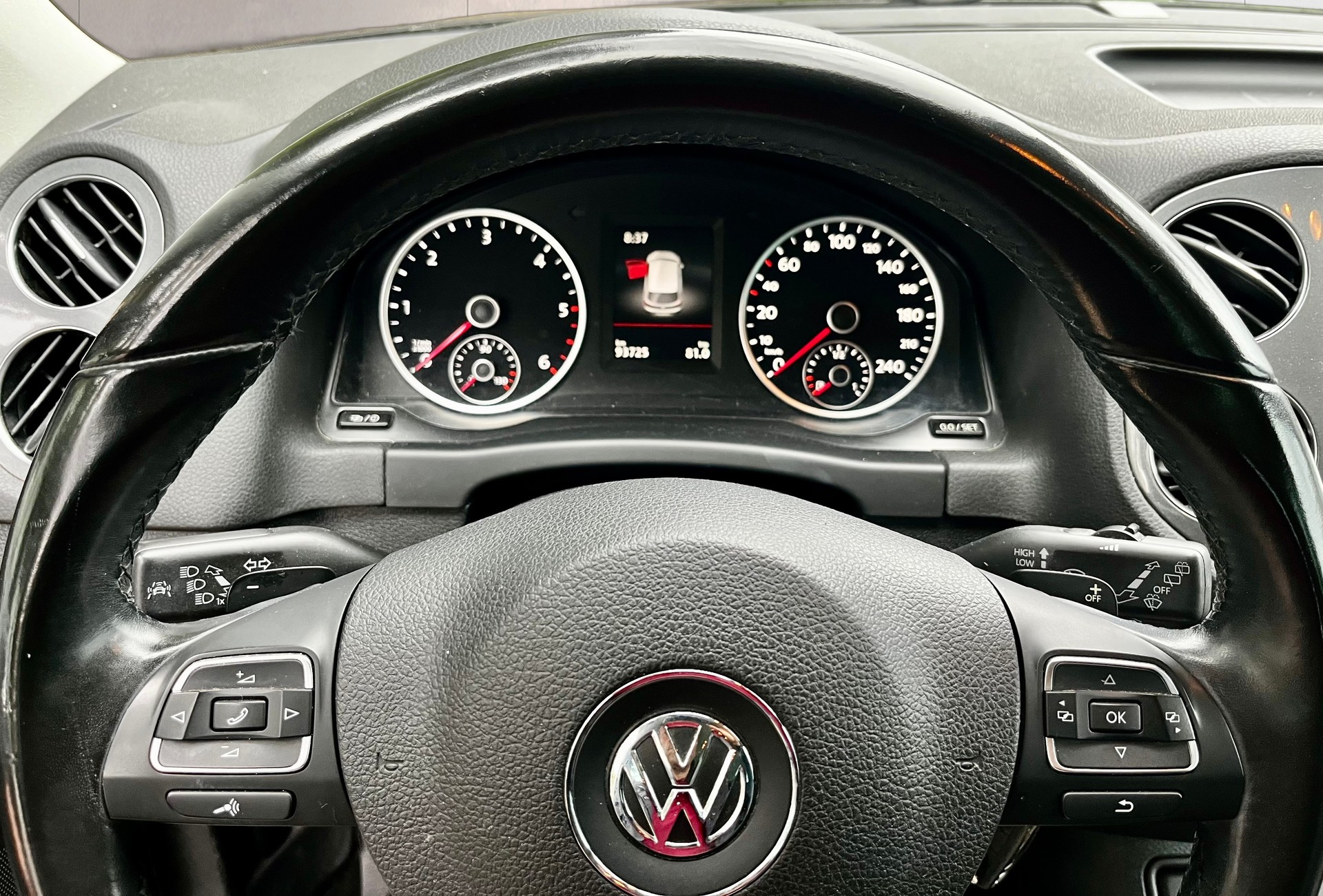 VW Tiguan 2.0 TDI BlueMotion Sport&Style 4Motion DSG-image-10