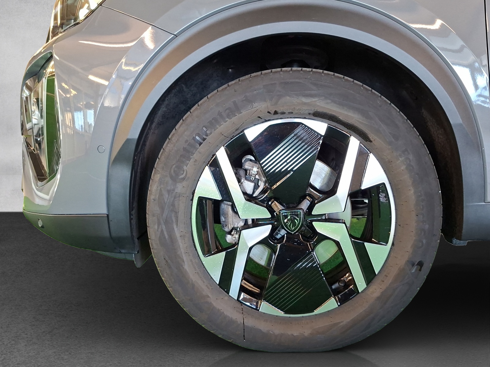 PEUGEOT 2008 1.2 Hybrid 145 GT-image-15