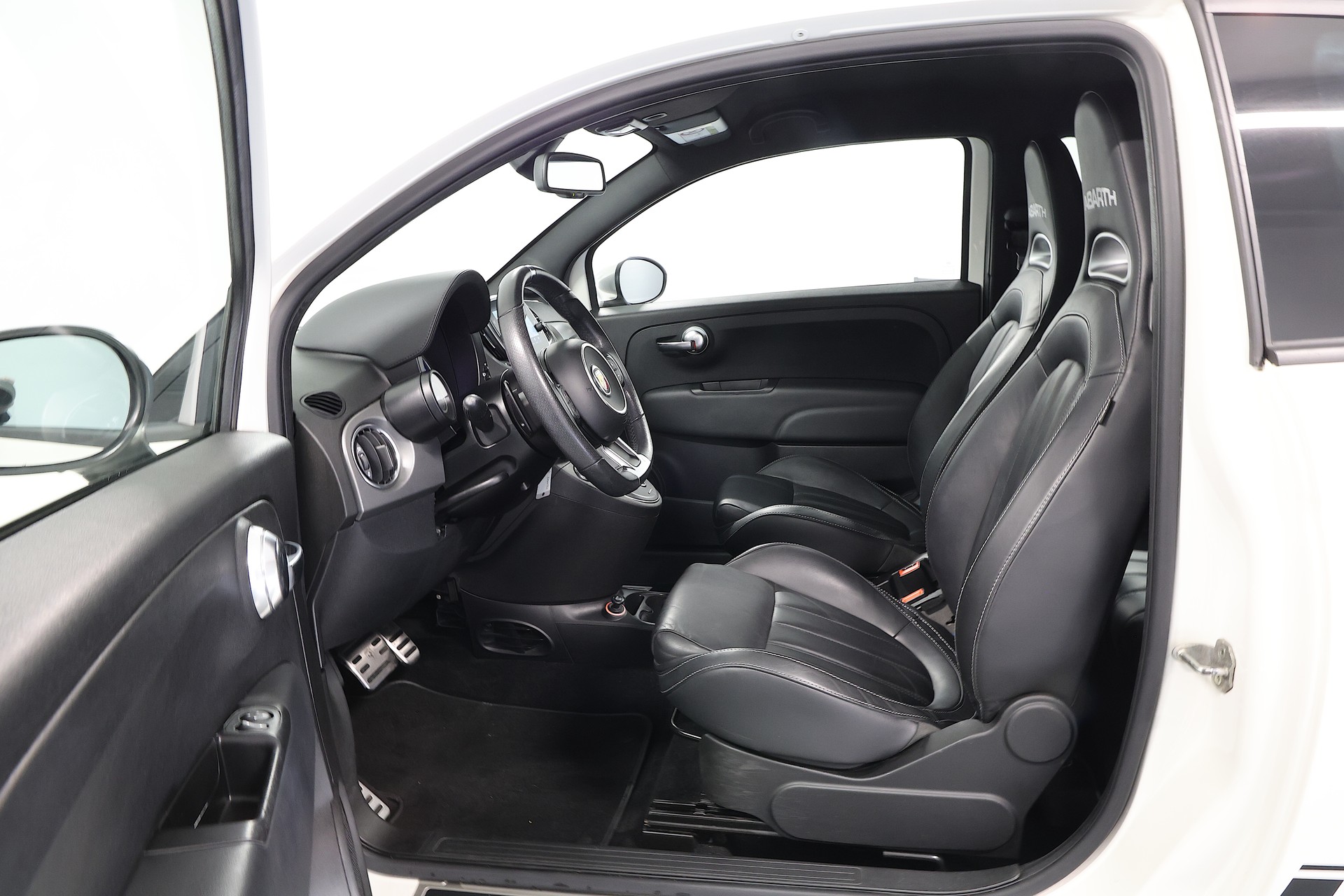 FIAT 595 1.4 16V Turbo Abarth Turismo Dualogic-image-5