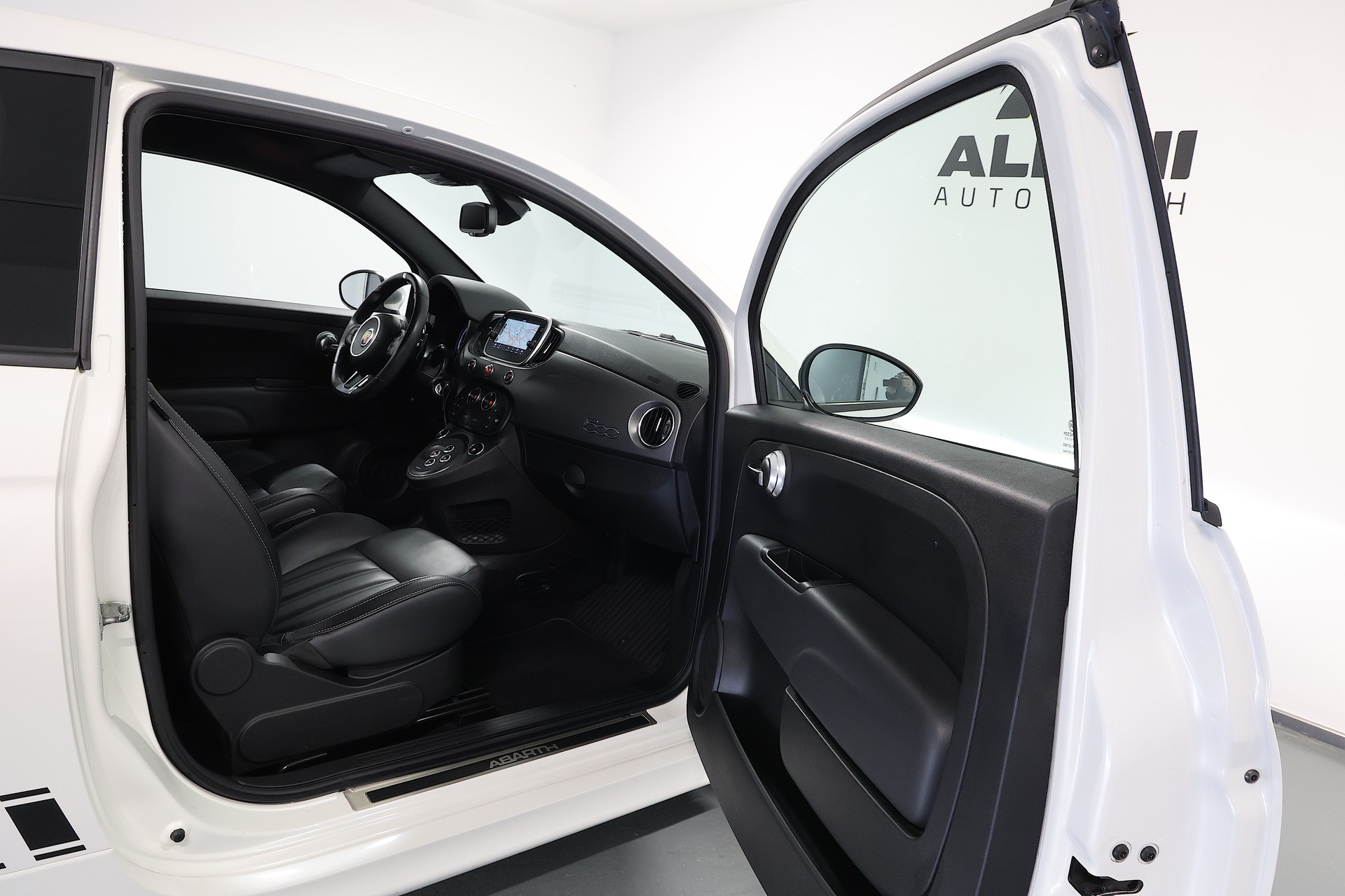 FIAT 595 1.4 16V Turbo Abarth Turismo Dualogic-image-7