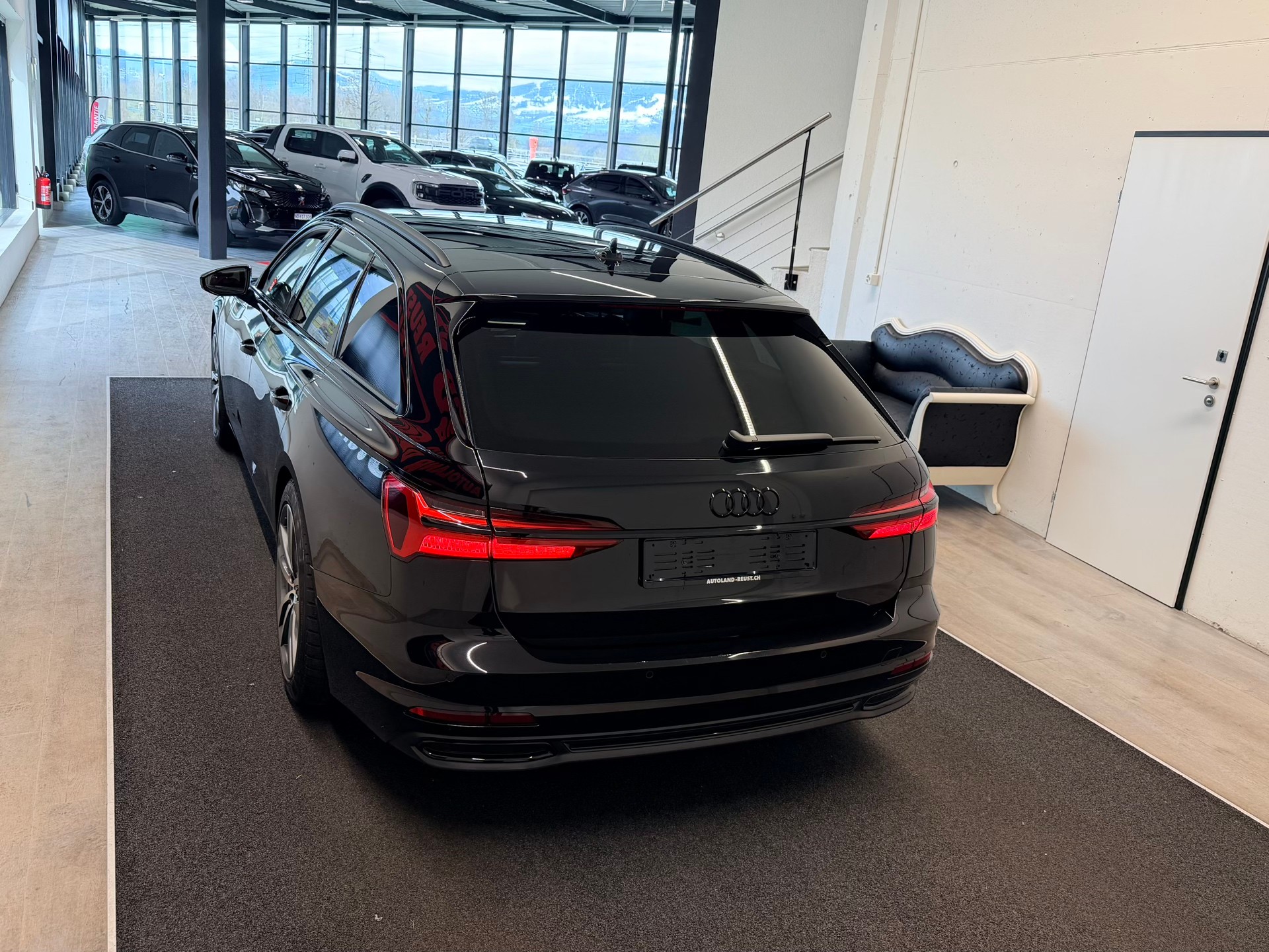 AUDI A6 Avant 45 TFSI Sport S-tronic quattro-image-8