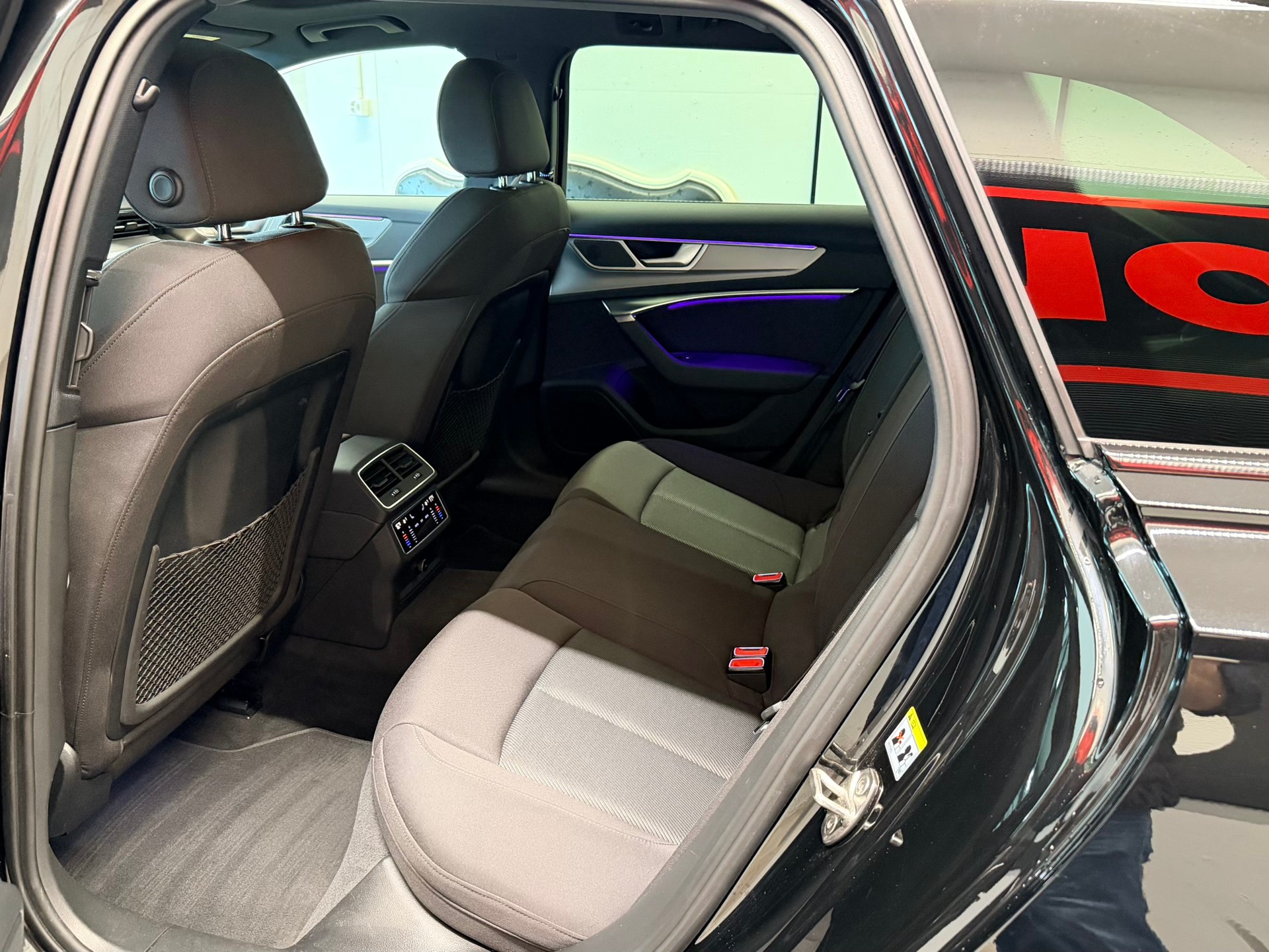 AUDI A6 Avant 45 TFSI Sport S-tronic quattro-image-16