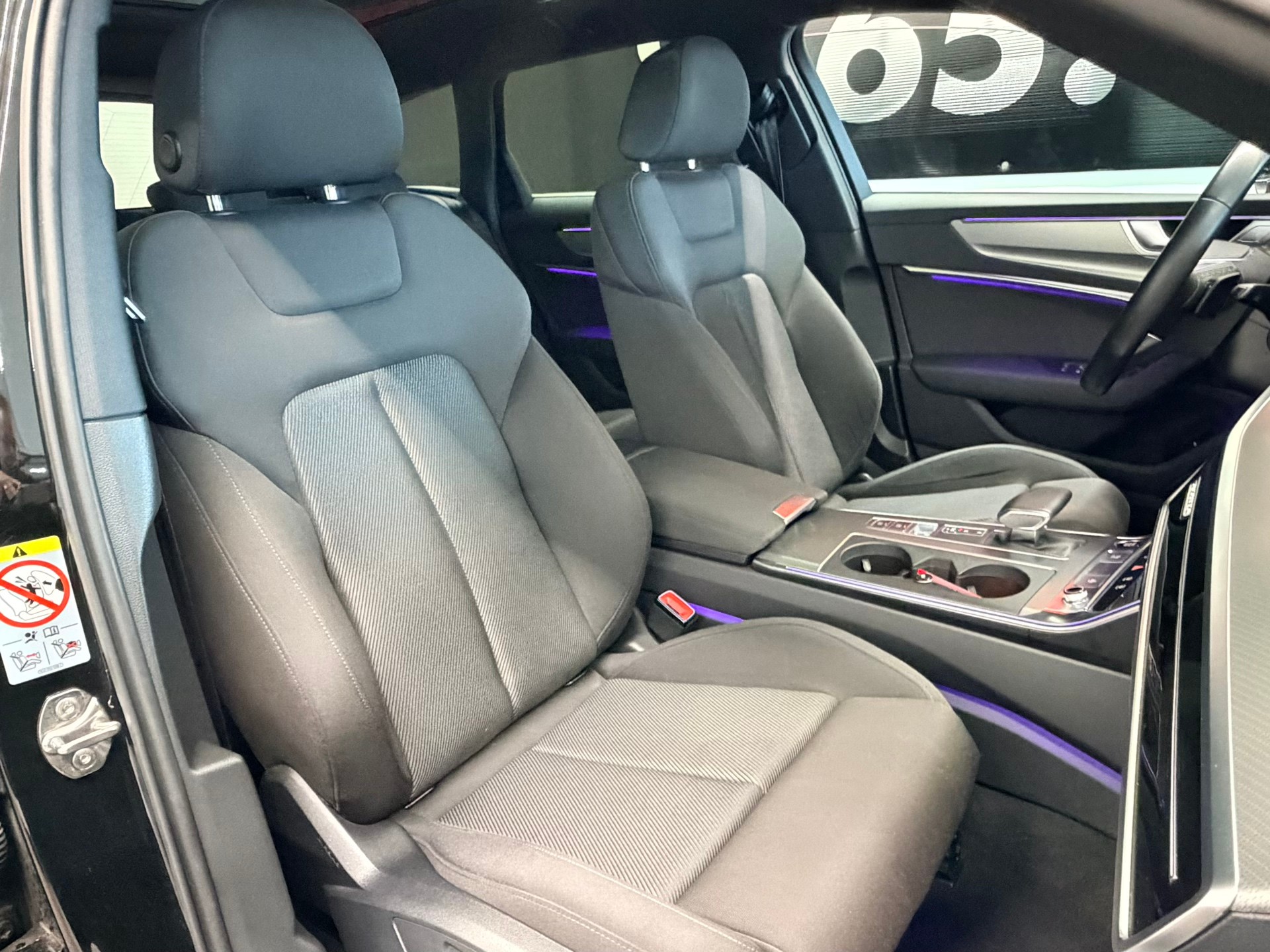 AUDI A6 Avant 45 TFSI Sport S-tronic quattro-image-24