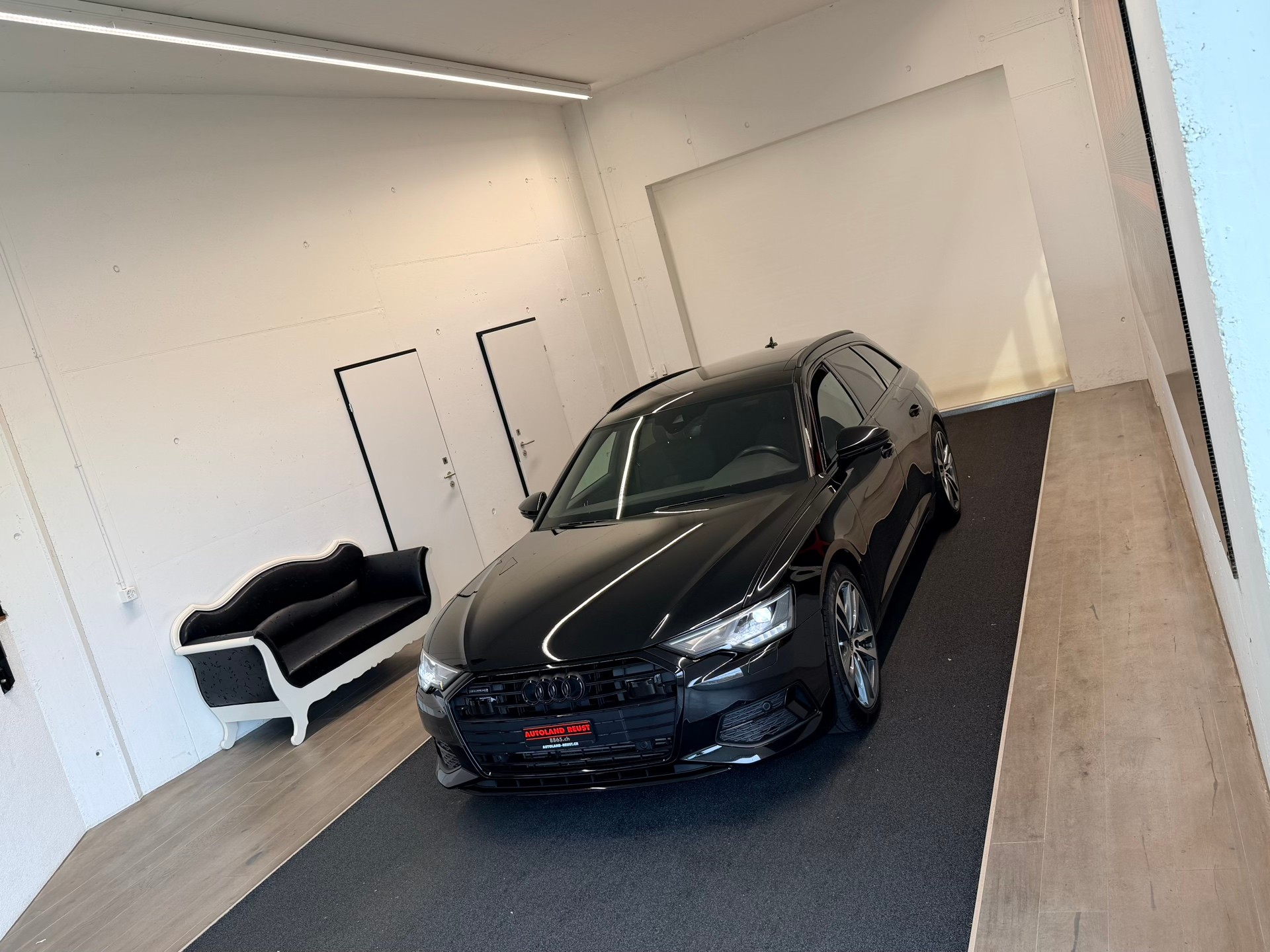 AUDI A6 Avant 45 TFSI Sport S-tronic quattro-image-3