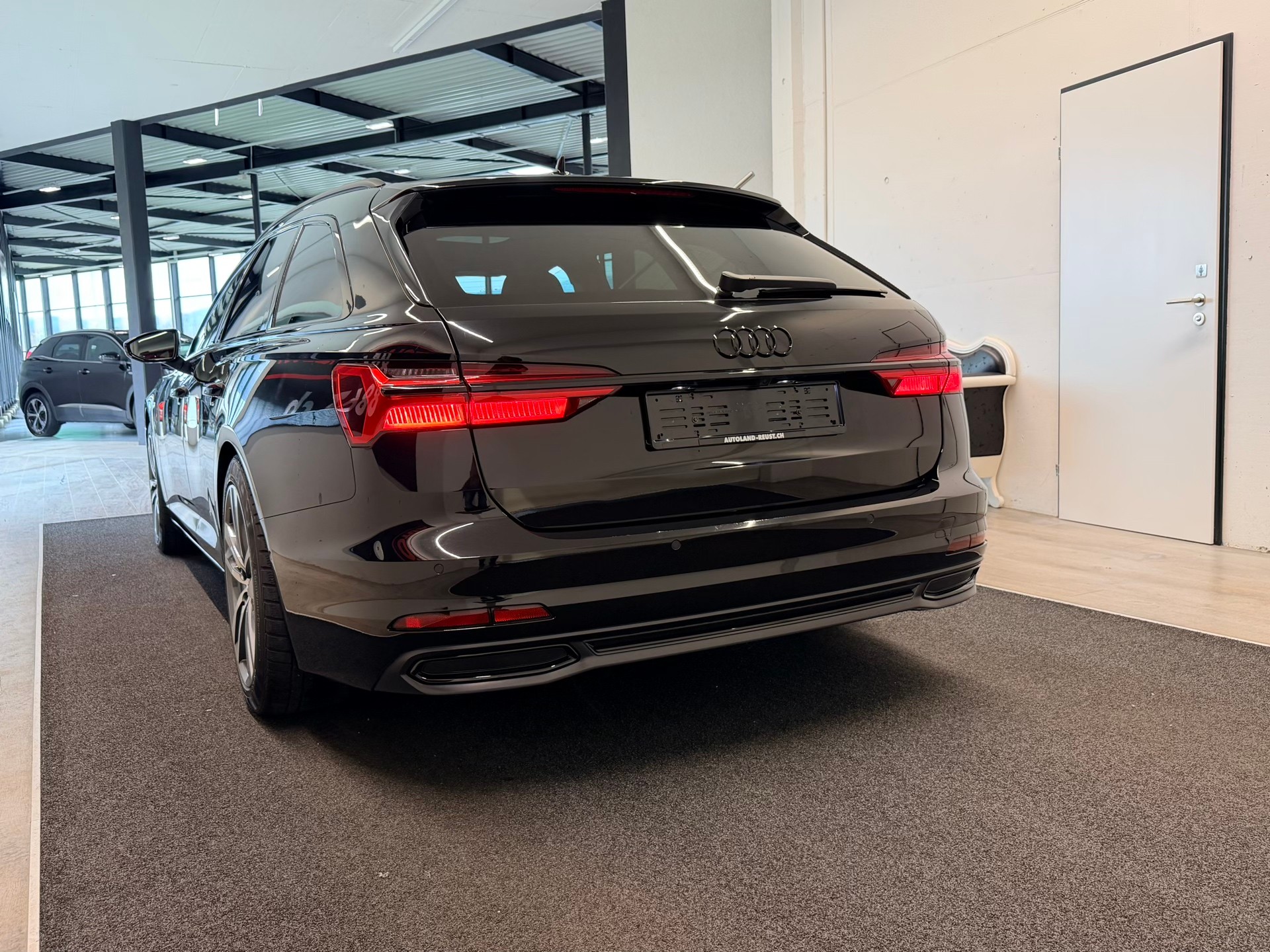 AUDI A6 Avant 45 TFSI Sport S-tronic quattro-image-7