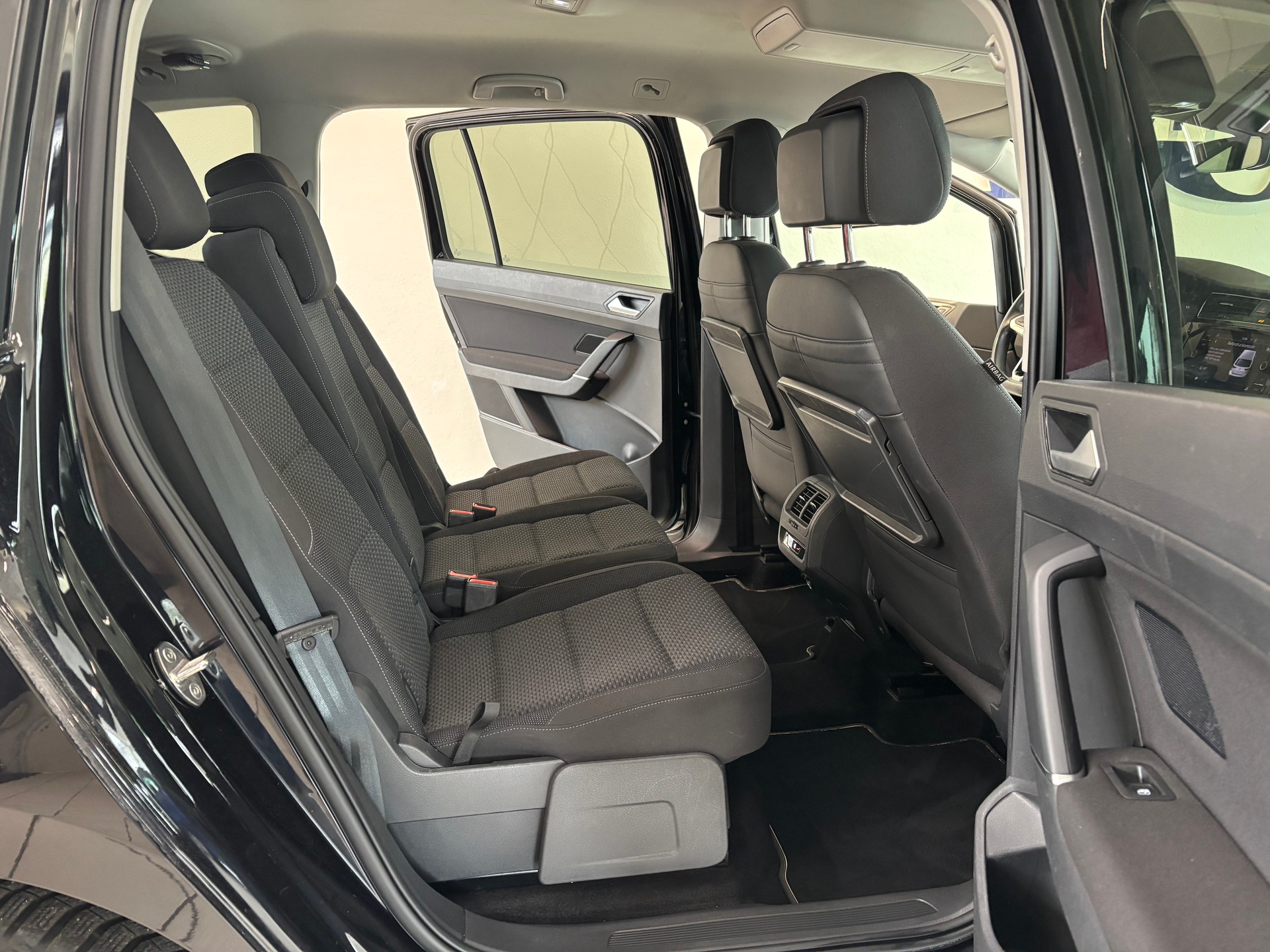 VW Touran 2.0 TDI BlueMotion Technology Comfortline DSG-image-13