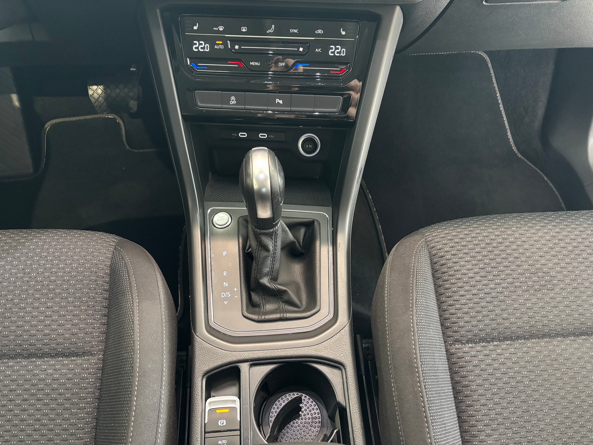 VW Touran 2.0 TDI BlueMotion Technology Comfortline DSG-image-10