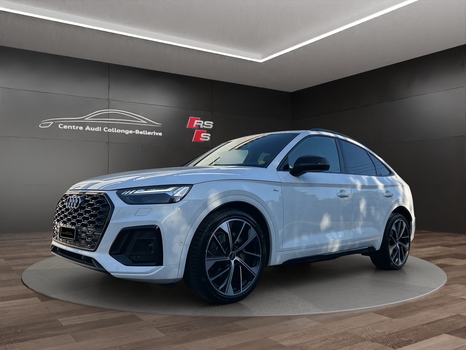 AUDI Q5 Sportback 40 TDI Blackedition quattro S-tronic-image-0