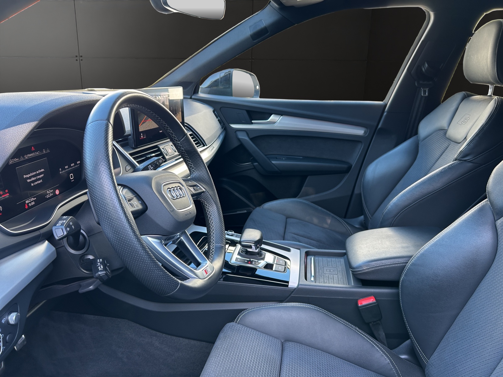 AUDI Q5 Sportback 40 TDI Blackedition quattro S-tronic-image-5