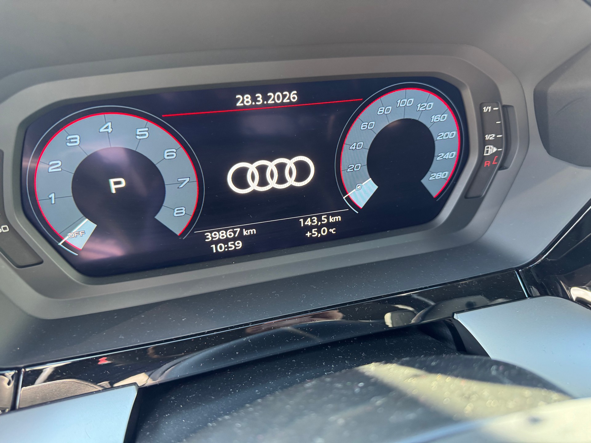 AUDI A3 Sportback 35 TFSI S line S-tronic-image-13