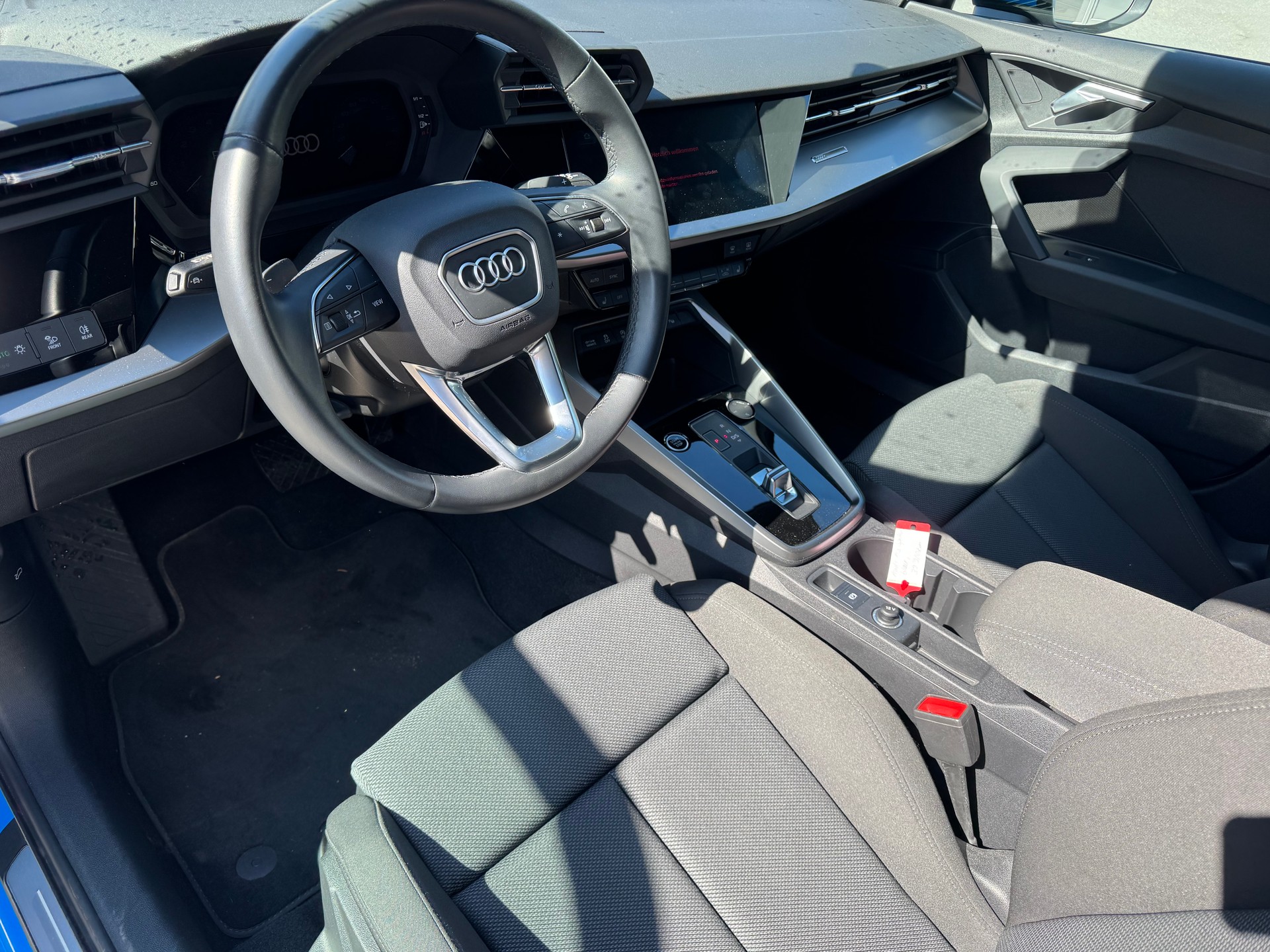 AUDI A3 Sportback 35 TFSI S line S-tronic-image-9