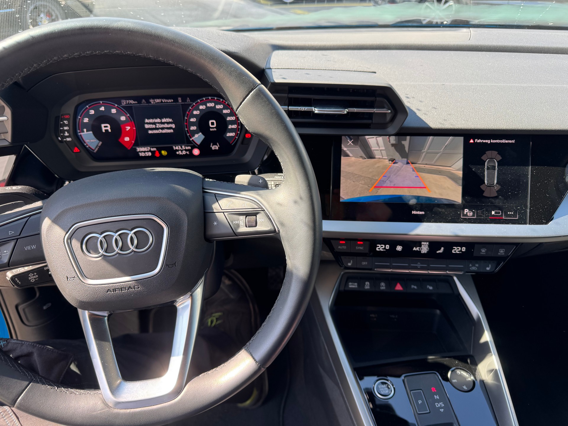 AUDI A3 Sportback 35 TFSI S line S-tronic-image-14