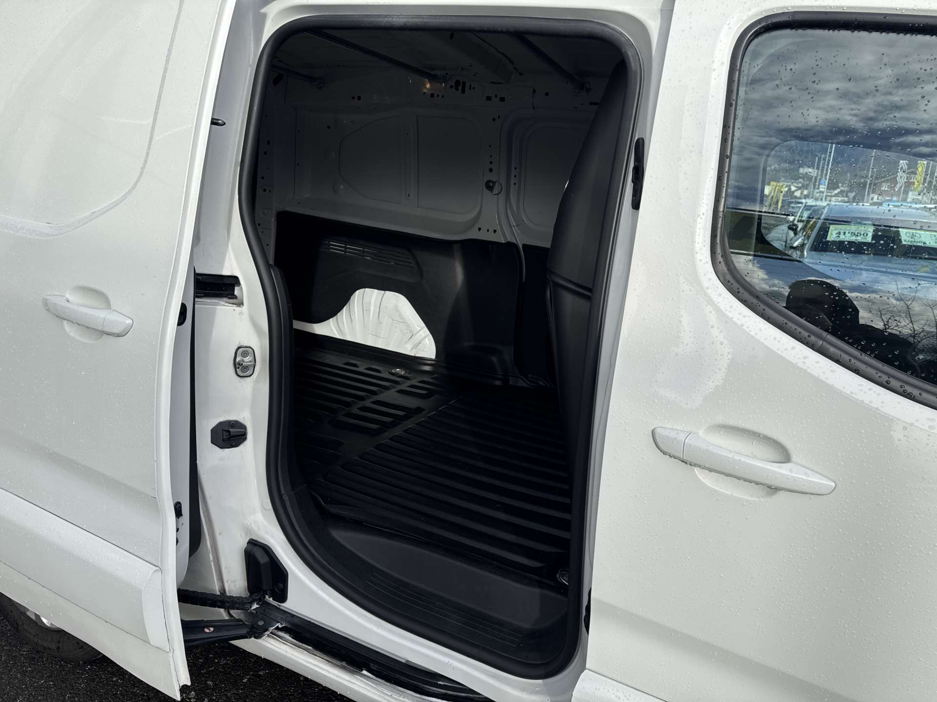 TOYOTA Proace City Van 1.2 Active Long Automat 3-Plätzer-image-13