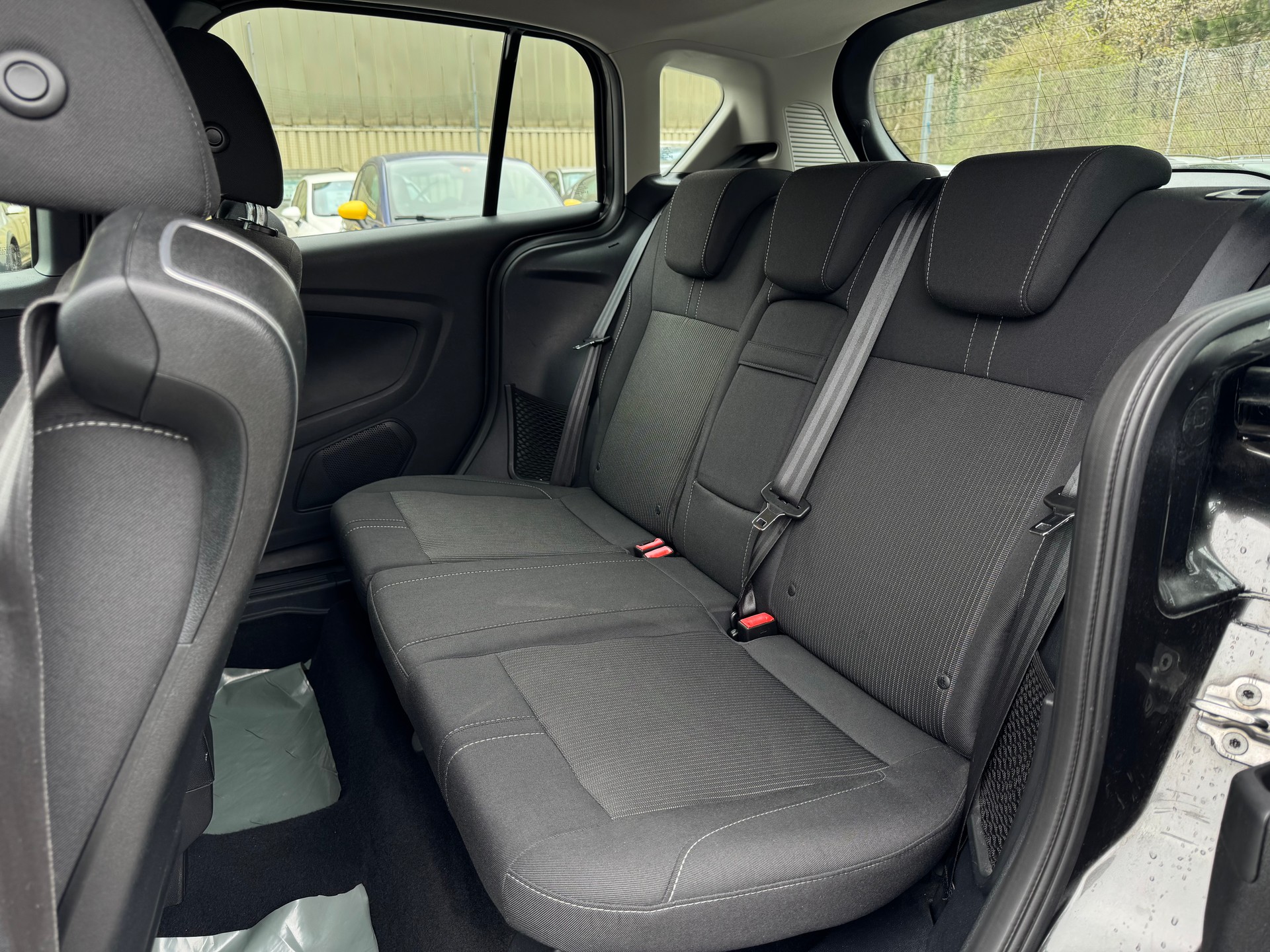 FORD B-Max 1.0 SCTi Titanium-image-11