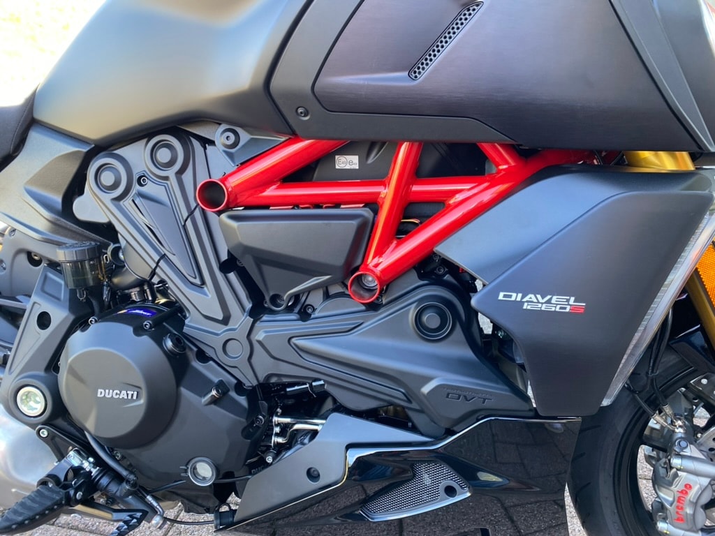 DUCATI Diavel 1260 S (Leasing Übernahme 250.00)-image-4