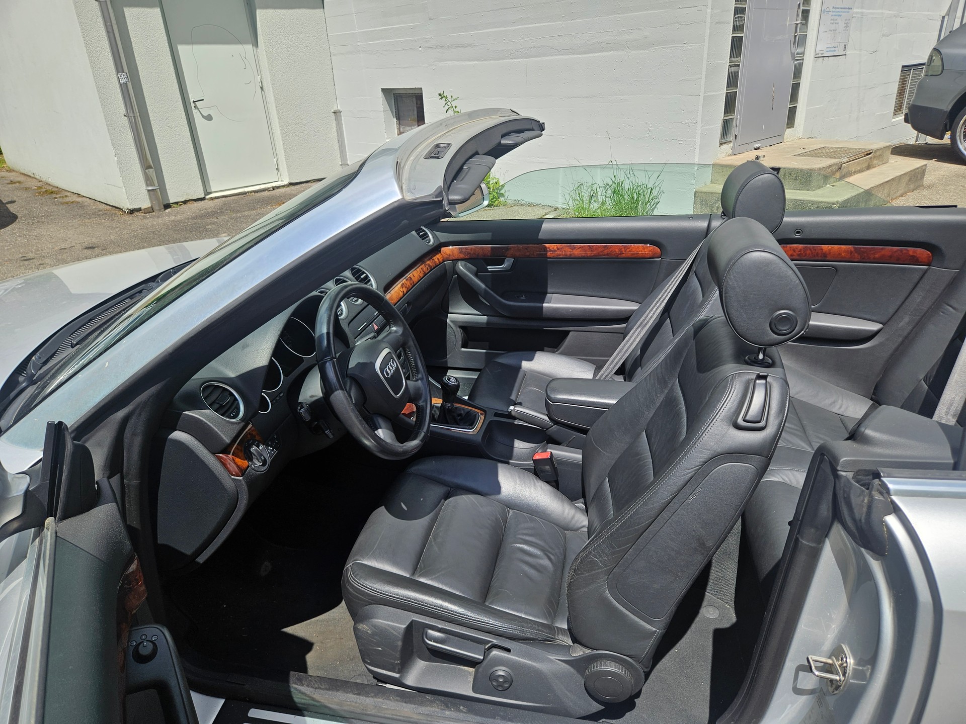 AUDI A4 Cabriolet 1.8 Turbo-image-7